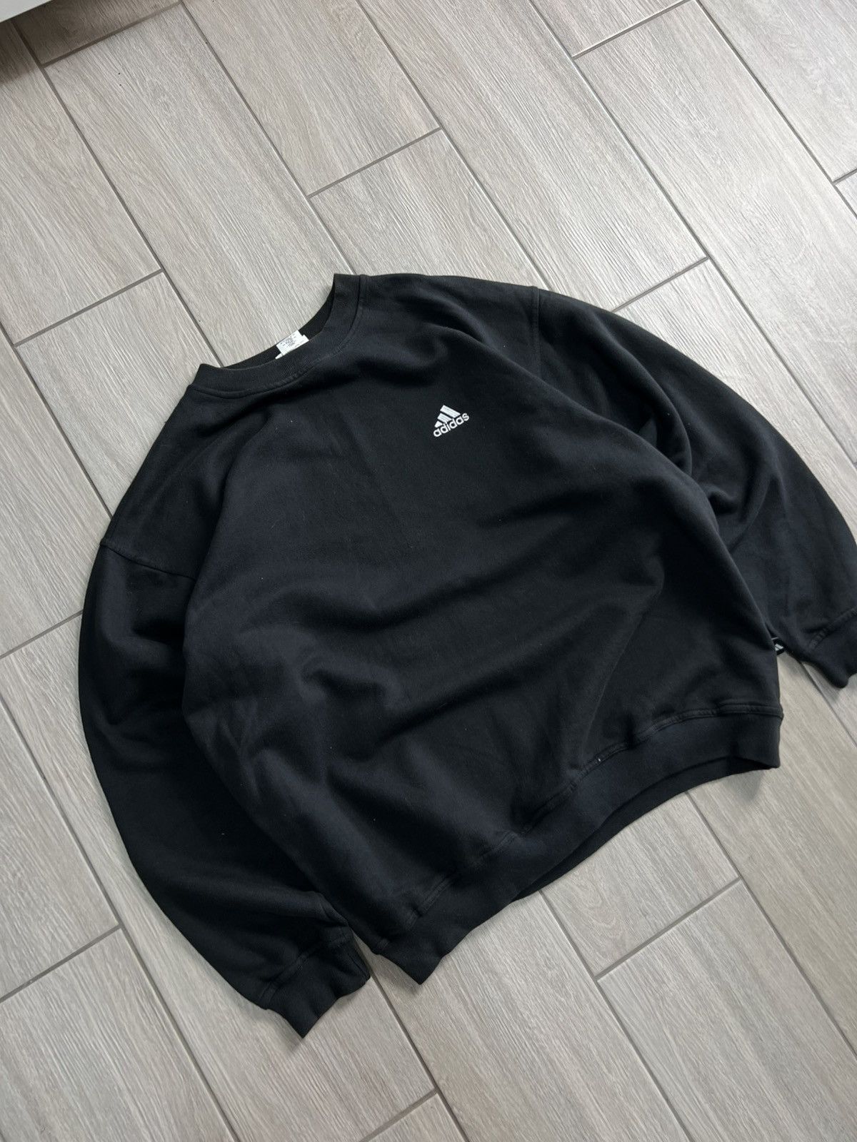 Adidas Sweatshirt Adidas Vintage Black L Size Basic Mini Logo Y2K Size US L / EU 52-54 / 3 - 7 Thumbnail