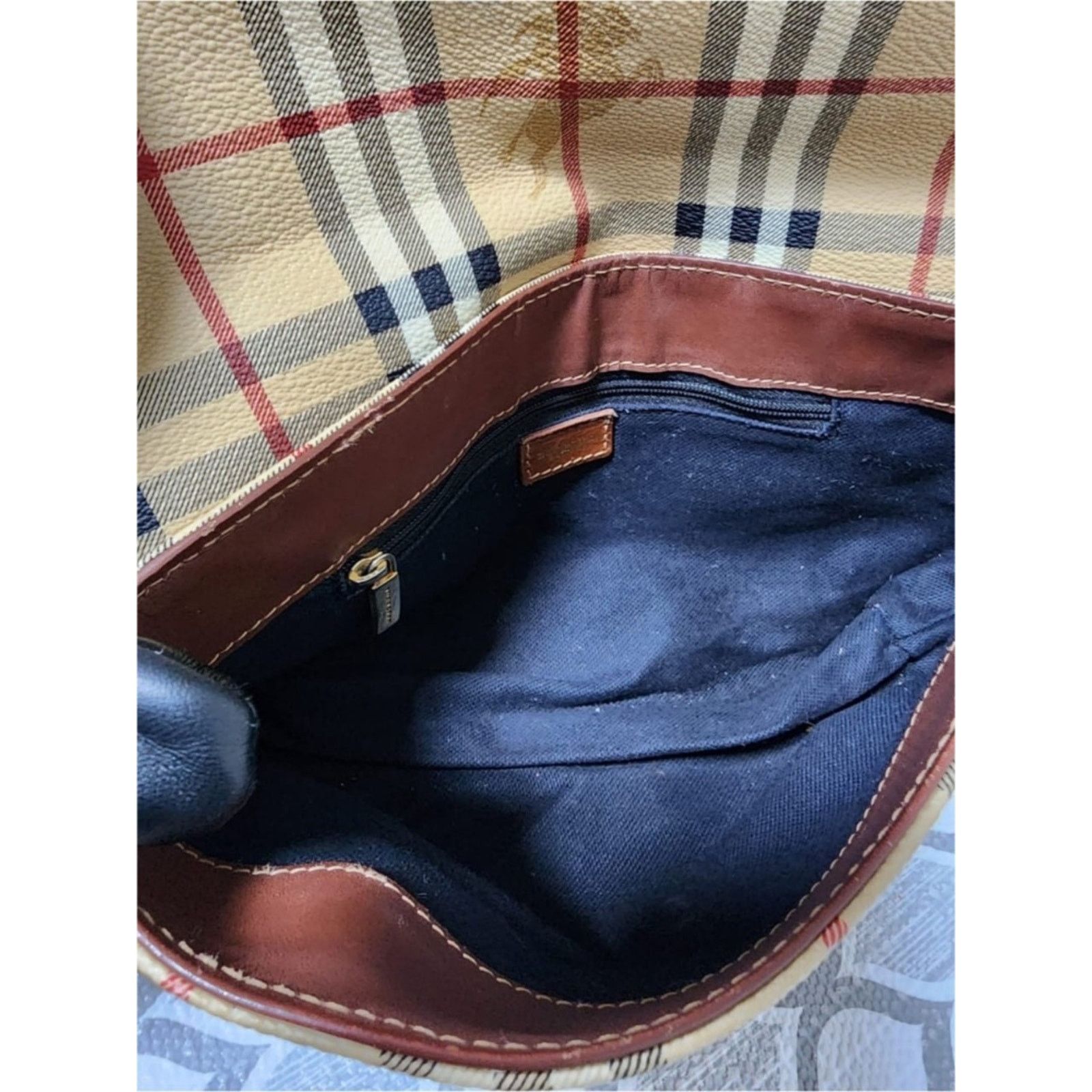 Burberry Burberry Vintage Haymarket Checked Shoulder Bag Brown/Beige Size ONE SIZE - 9 Thumbnail