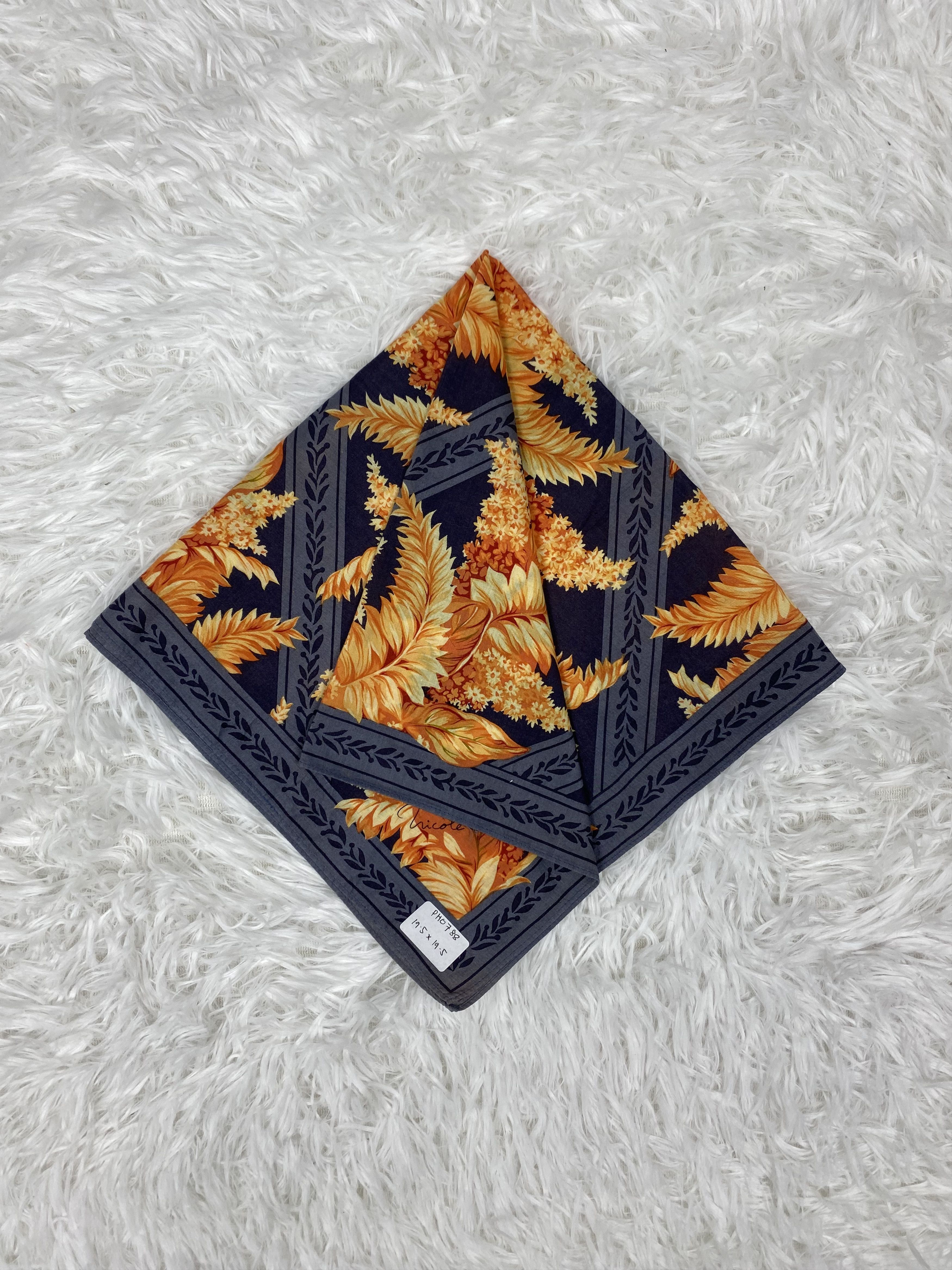 Nicole Club × Vintage Vintage Nicole Club Handkerchief Neckerchief PH0788 Size ONE SIZE - 1 Thumbnail