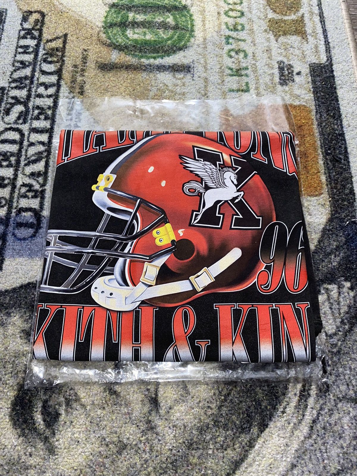 Kith Kith & Kin Champions 1996 Vintage Tee Size US XL / EU 56 / 4 - 1 Thumbnail