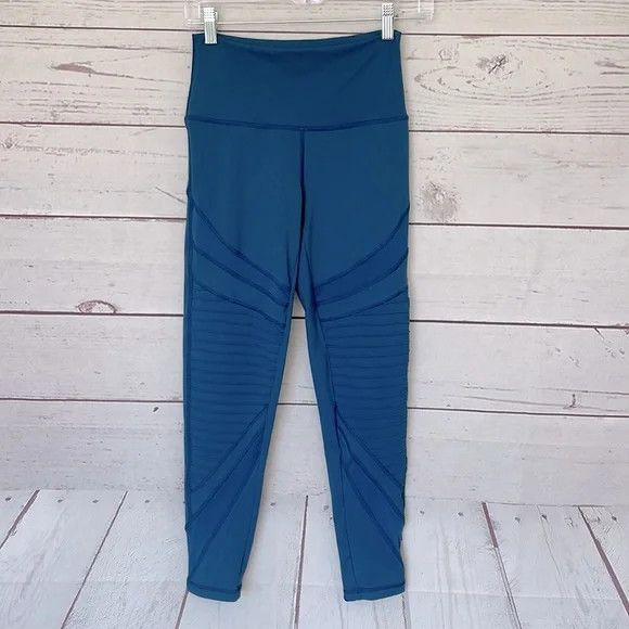 American Eagle Outfitters AERIE Blue Chill Play Move Moto 7/8 Leggings Size Small Size 26" / US 2 / IT 38 - 2 Thumbnail