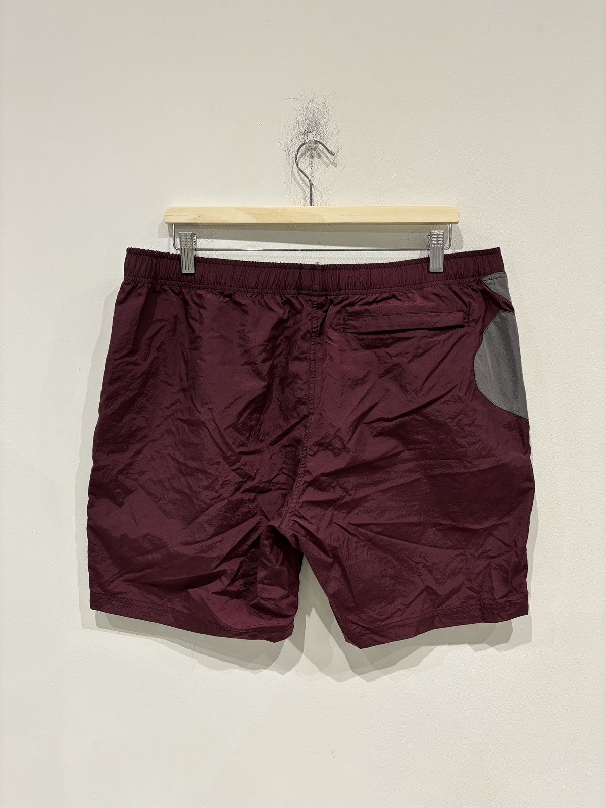 October's Very Own OVO Runner Nylon Shorts Burgundy Size: XL Size US 36 / EU 52 - 2 Thumbnail