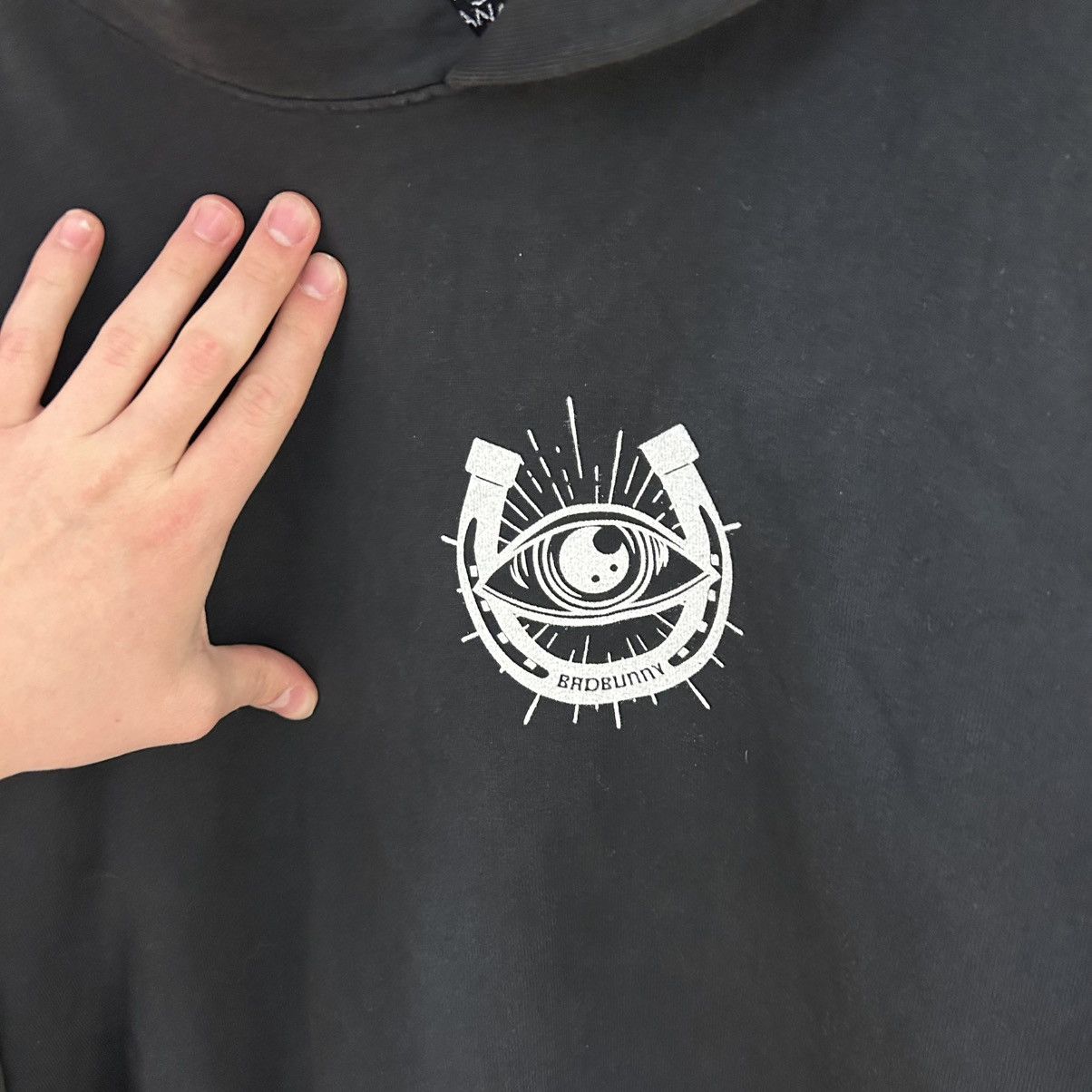 Vintage BAD BUNNY Most Wanted Tour 2024 Hoodie Size US XXL / EU 58 / 5 - 3 Thumbnail