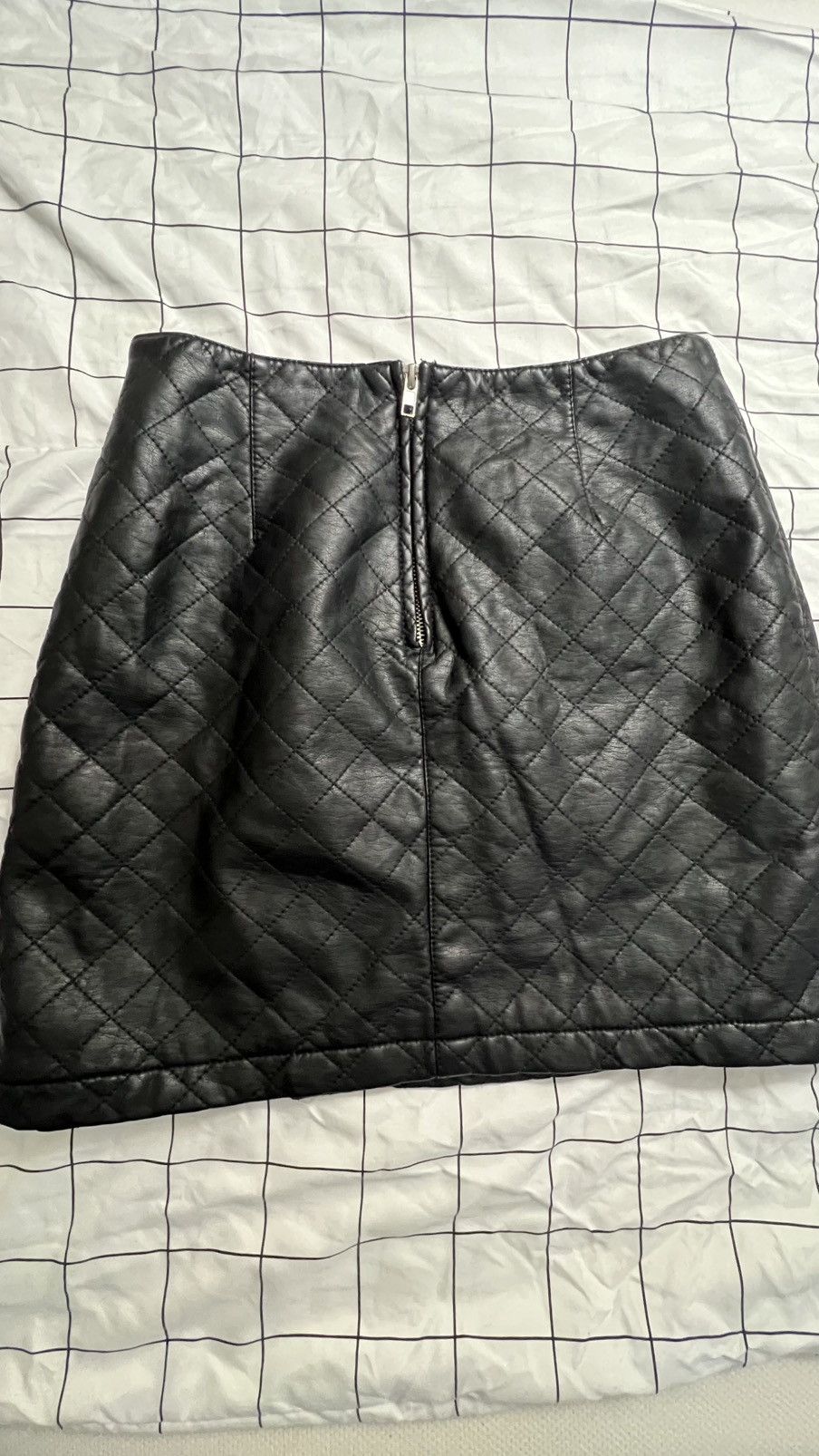 Forever 21 Black skirt forever 21 S sized Size 28" / US 6 / IT 42 - 6 Thumbnail