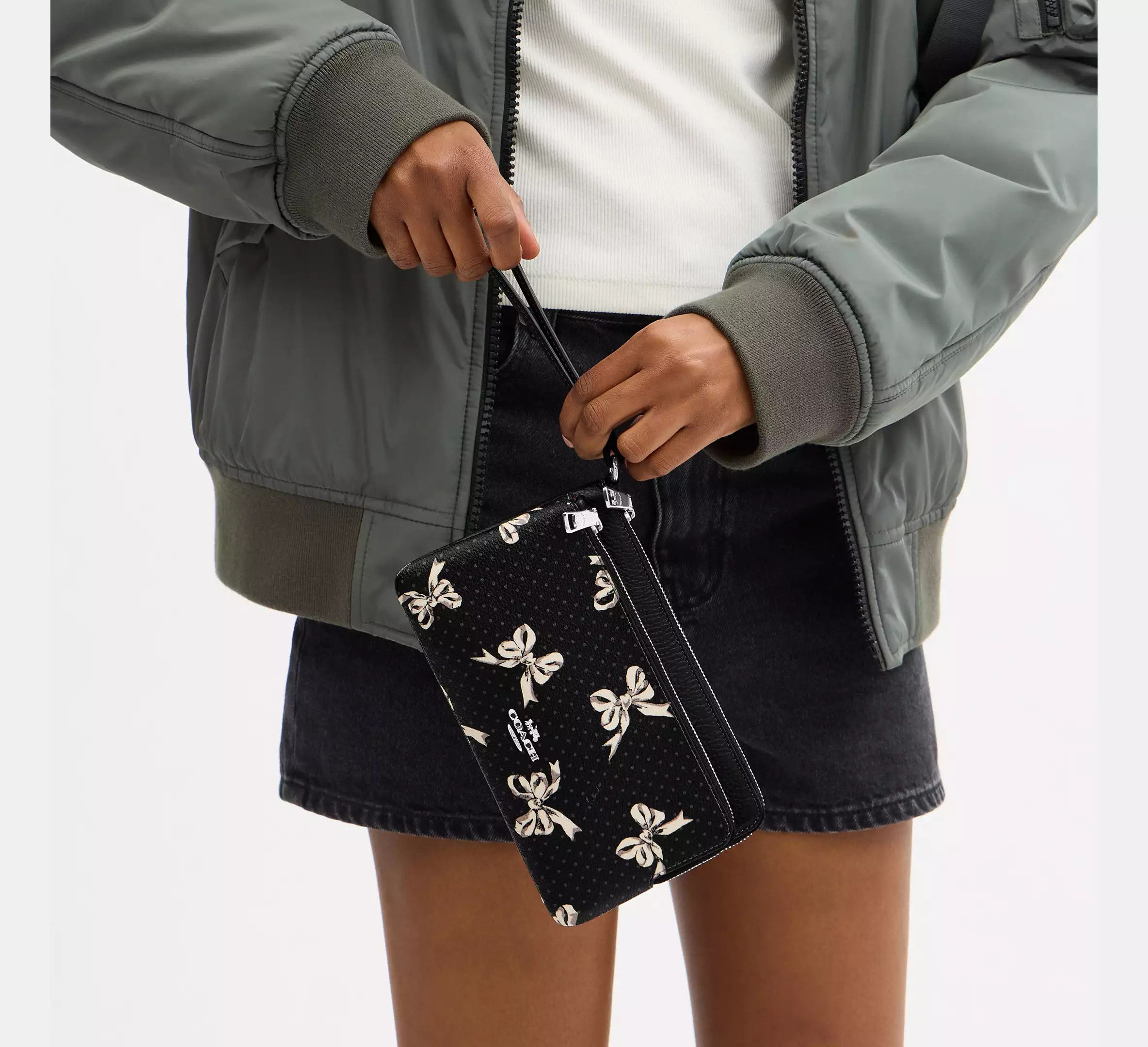 Coach Double Zip Wallet With Bow Print CAA85 Size ONE SIZE - 8 Thumbnail