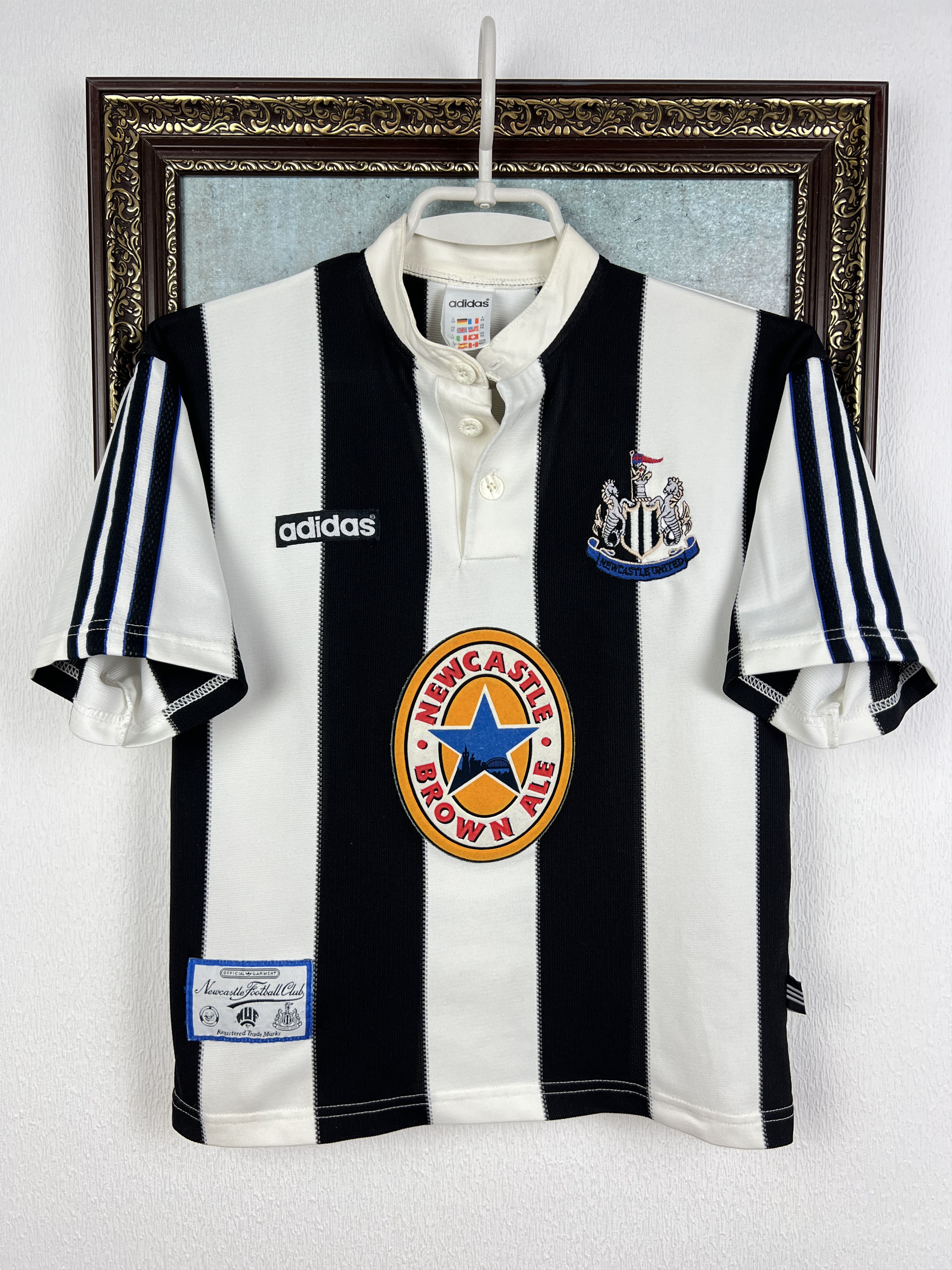 Adidas Newcastle Home football shirt Jersey Trikot Size Boys XS Size US XXS / EU 40 - 1 Thumbnail