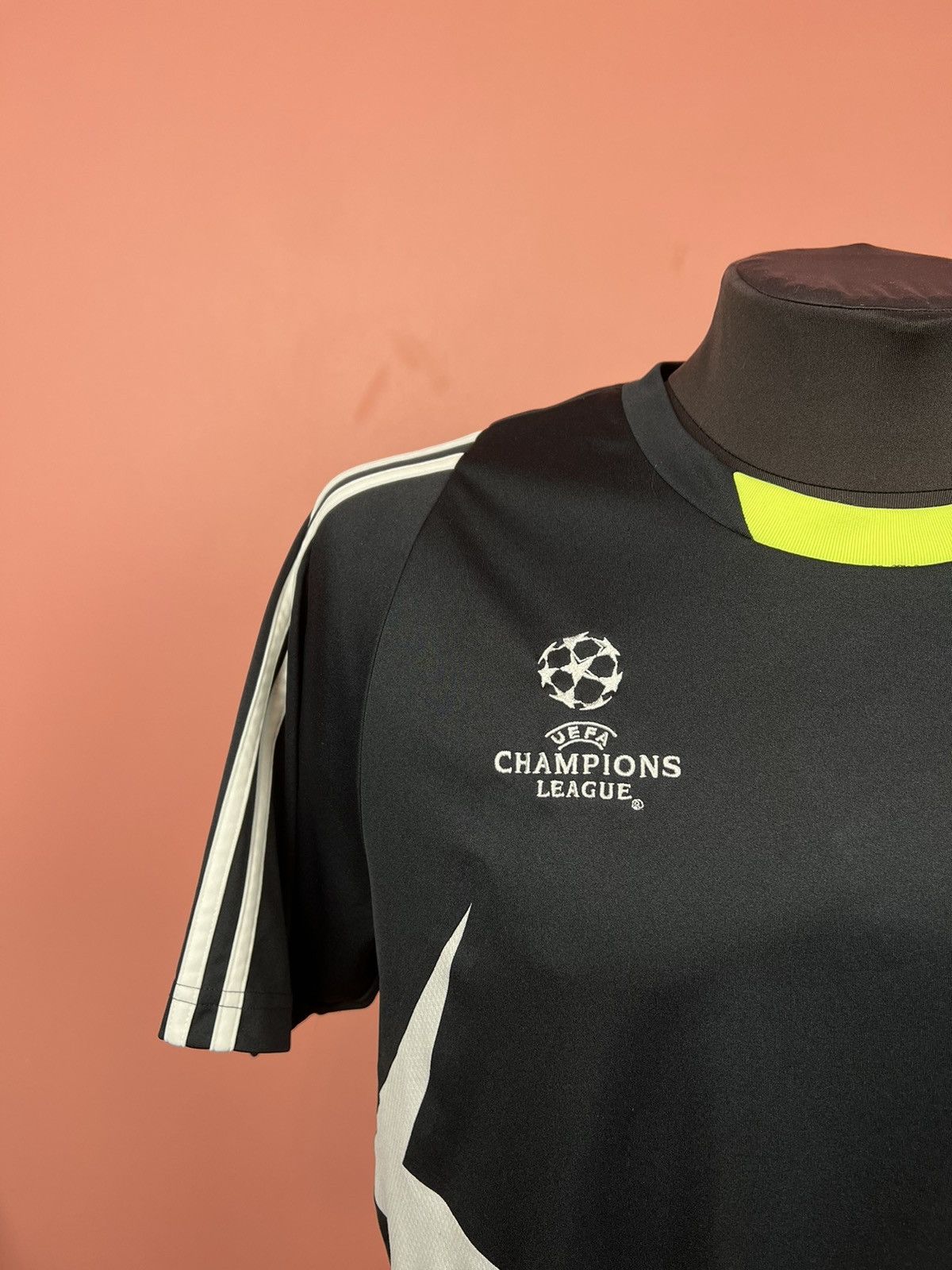 Chelsea Soccer Chelsea adidas uefa soccer football hype streetwear sale Size US L / EU 52-54 / 3 - 3 Thumbnail