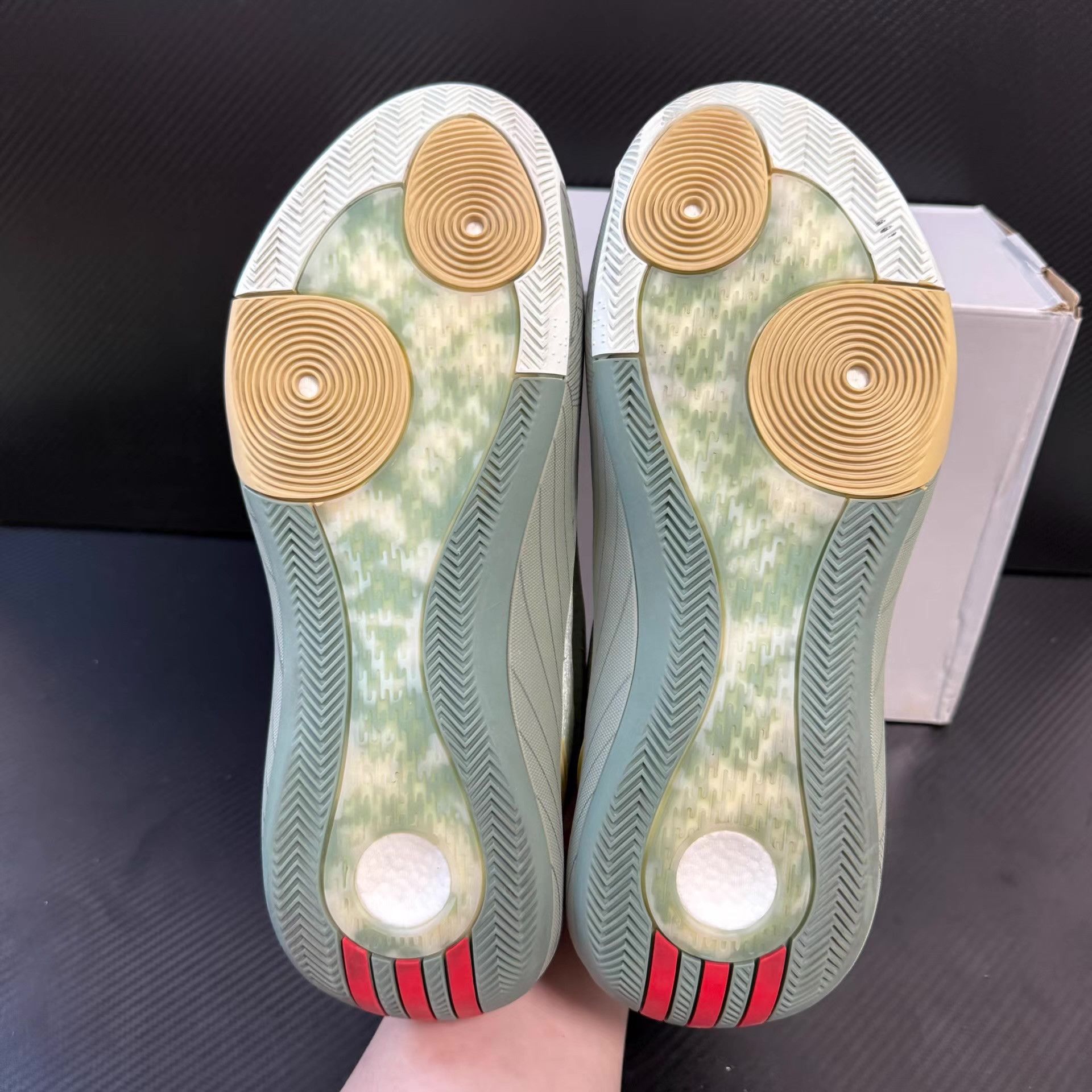 Nike adidas Harden Vol. 8 Q10 Size US 9.5 / EU 42-43 - 4 Thumbnail