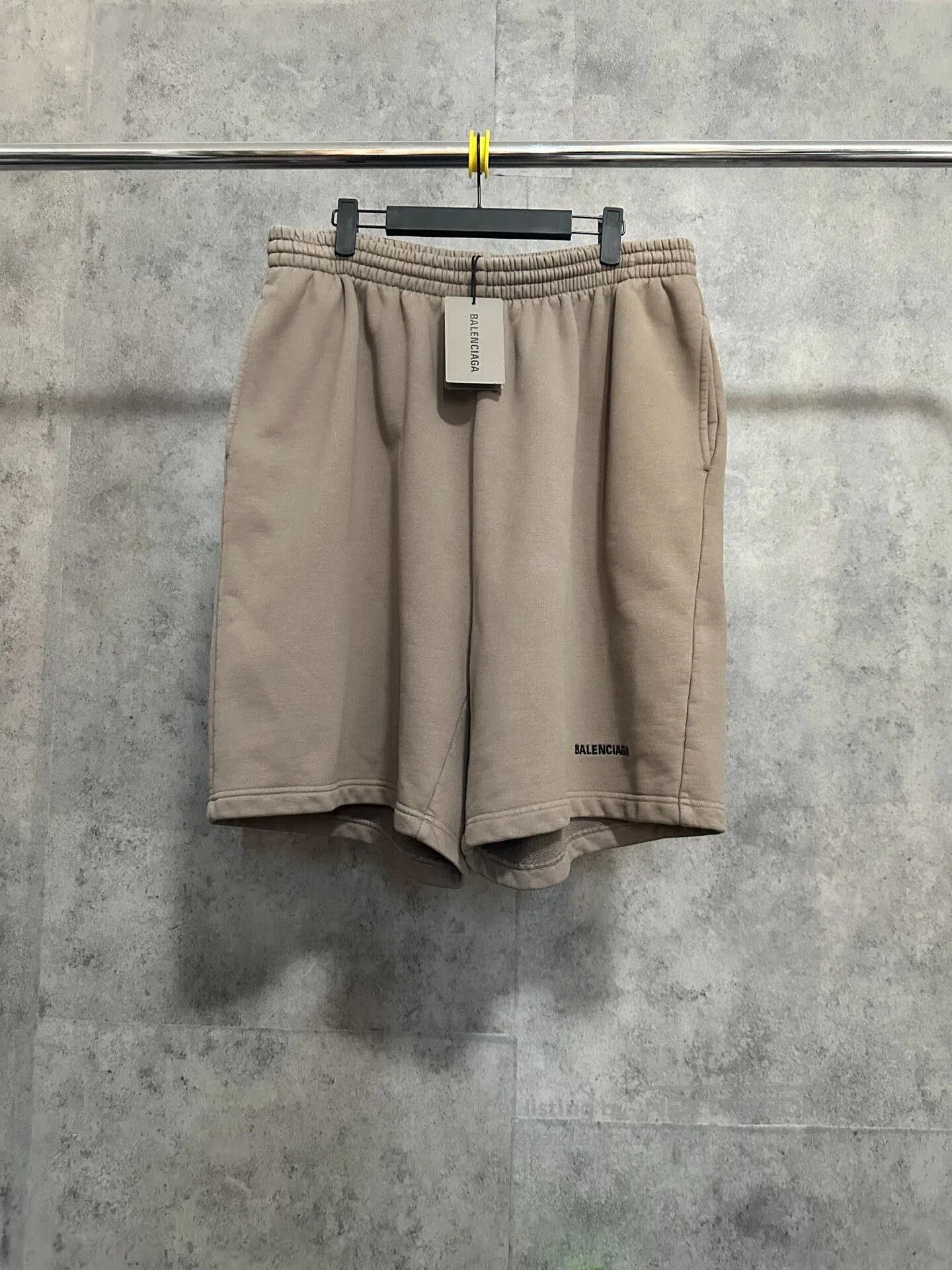 Balenciaga Balenciaga Casual Shorts with Embroidered Logo. Size US 27 - 1 Thumbnail
