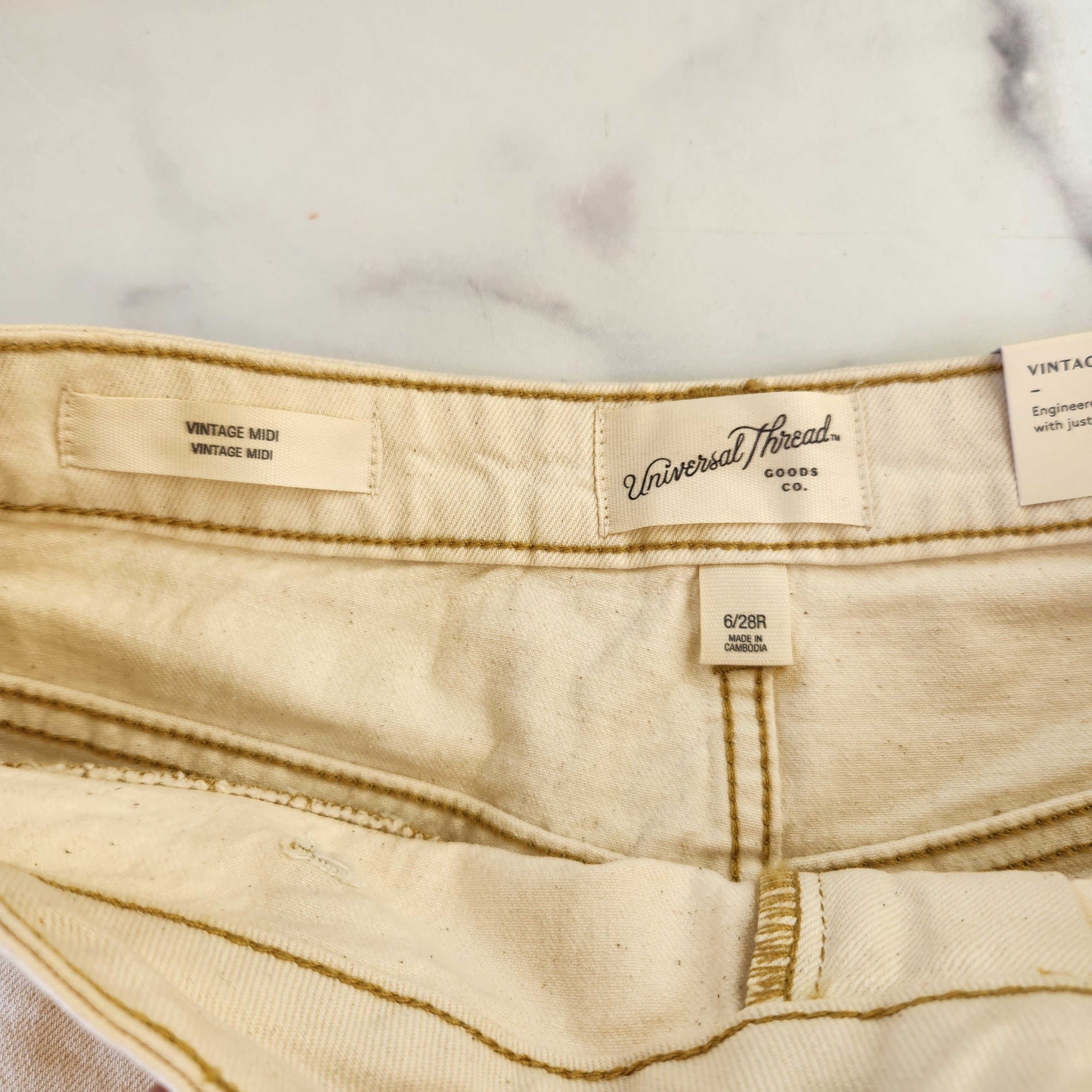 Other Universal thread jean 80s vintage style shorts burnt cream Size 31" - 3 Thumbnail