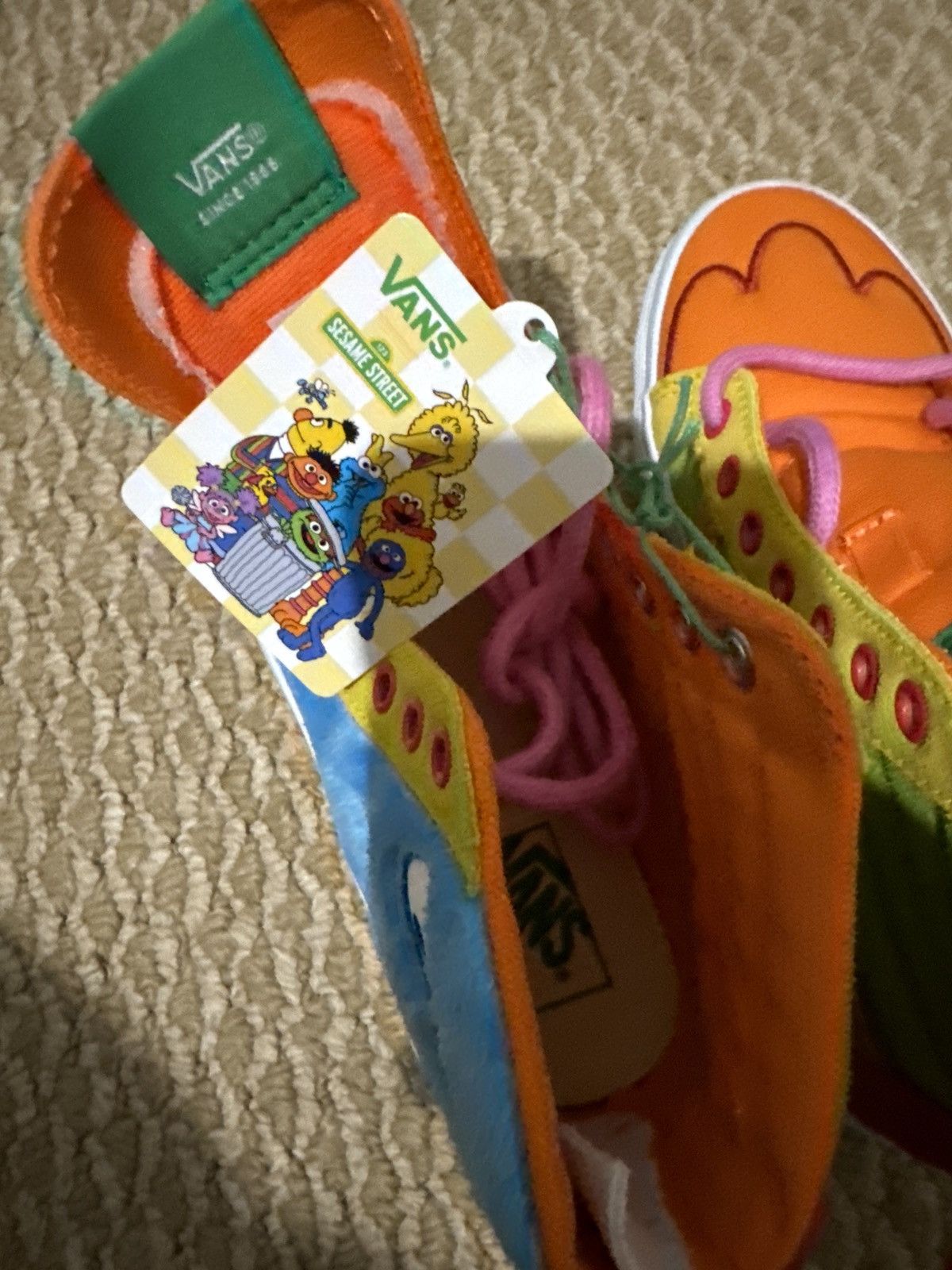 Vans Van x Sesame Street Size US 5 / EU 37 - 7 Thumbnail