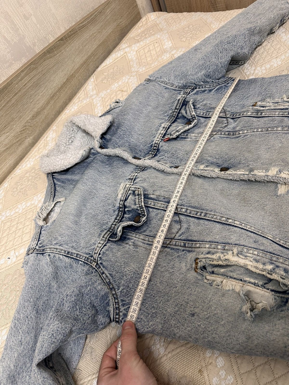 Levi's 🔥 Levis Vintage Trashed Distressed Sherpa Trucker Jacket Size US L / EU 52-54 / 3 - 14 Thumbnail
