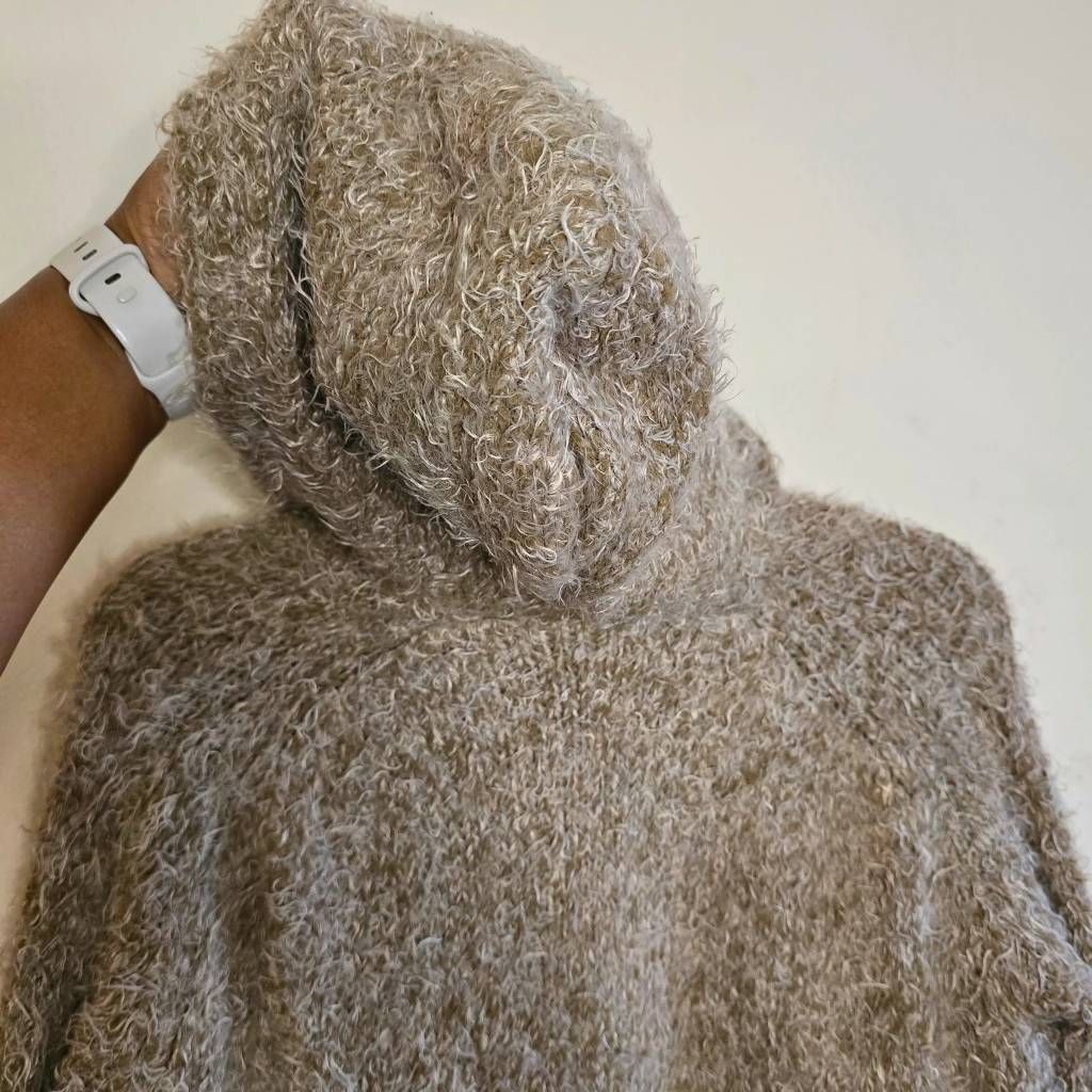 Anthropologie Anthropologie Sleeping on Snow Tan Fuzzy Hooded Cardigan Size S / US 4 / IT 40 - 11 Thumbnail