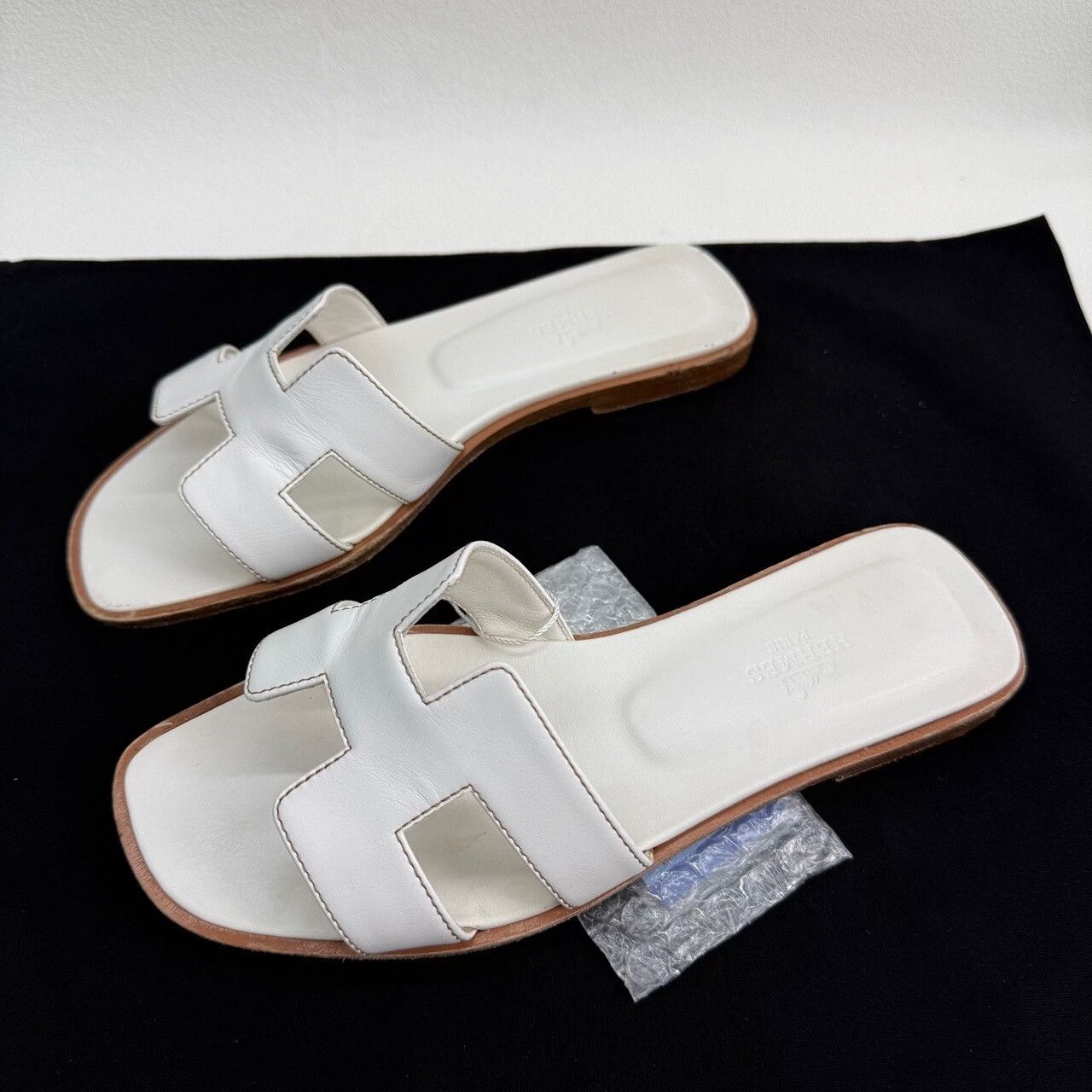 Hermes Hermes White Sandals us_6 Women Size US 6 / IT 36 - 1 Thumbnail