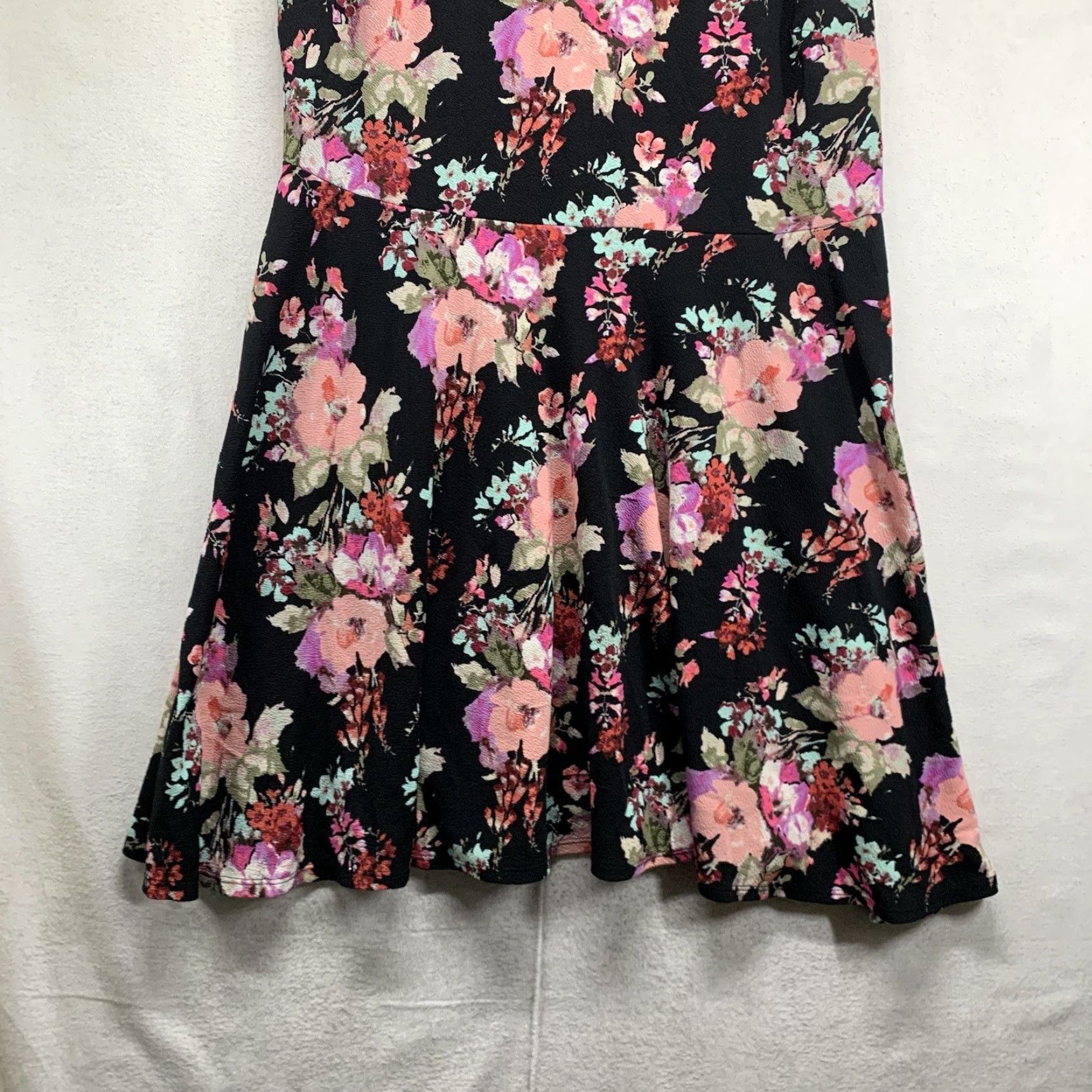 Vintage Fashion to Figure Maxi Dress Woman’s Plus Size Black Floral Size 2 Size XS / US 0-2 / IT 36-38 - 6 Thumbnail