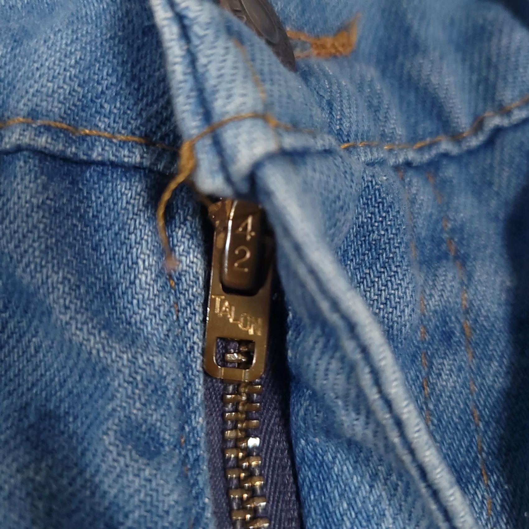 Levi's VINTAGE Levi's 22247 Jeans Mens 34x29 Blue Denim Talon Zipper Straight USA 80s Size US 34 / EU 50 - 6 Thumbnail