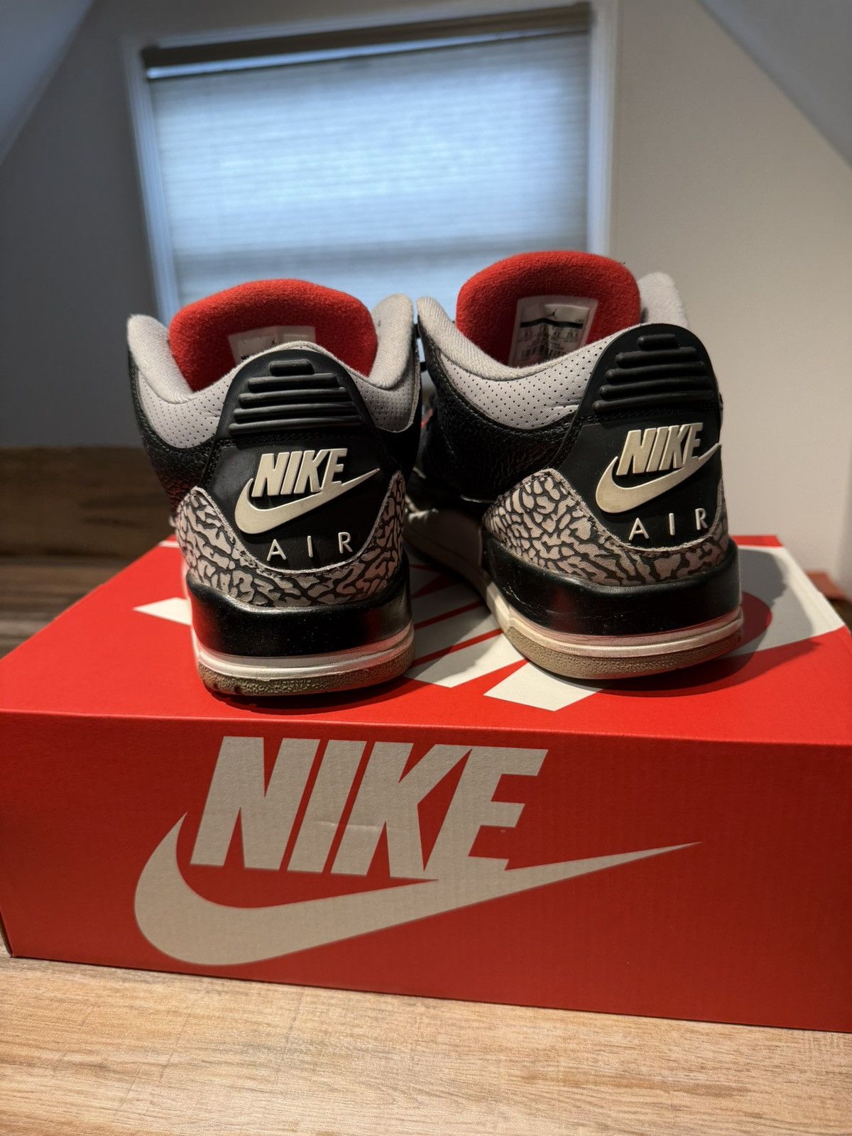 Jordan Brand Air jordan 3 “black cement” Size US 8.5 / EU 41-42 - 4 Thumbnail