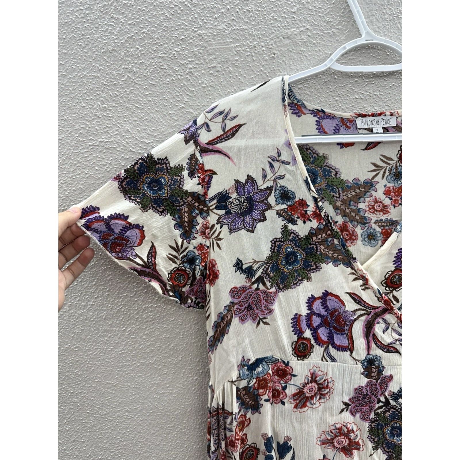 Vintage Patrons Of Peace Womens Dress Maxi Floral Faux Wrap Dress Size S White Flutter Sleeve V-Neck Dress Long Sleeve Size S / US 4 / IT 40 - 2 Thumbnail