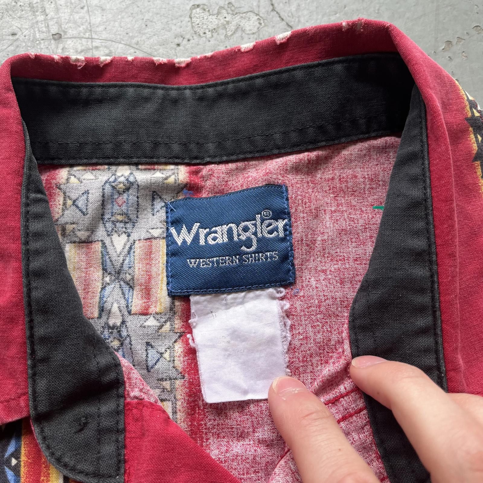 Vintage × Wrangler Vintage Aztec Wrangler Brushpopper Pearl Snap Western Shirt Size US XL / EU 56 / 4 - 2 Thumbnail