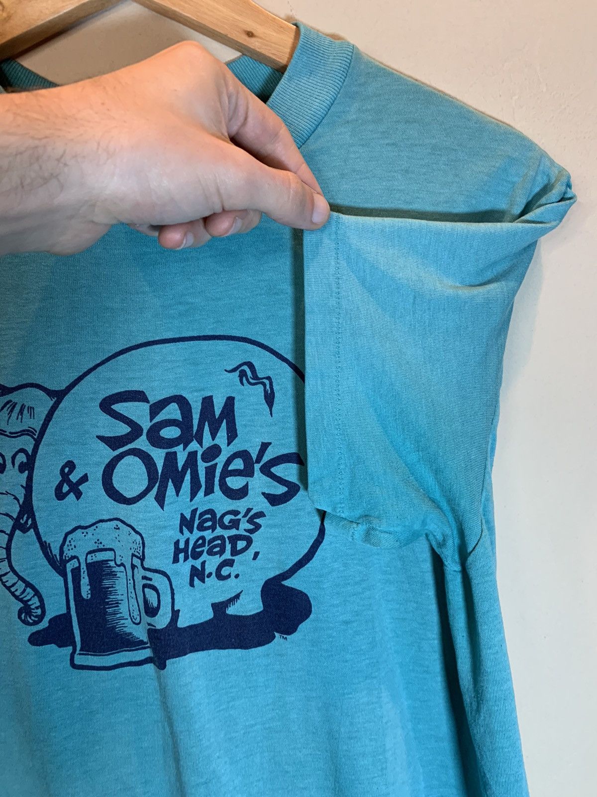 Vintage *RARE* Vintage 70s Sam & Omie’s Bar Nags Head Thoreau Shirt Size US L / EU 52-54 / 3 - 5 Thumbnail