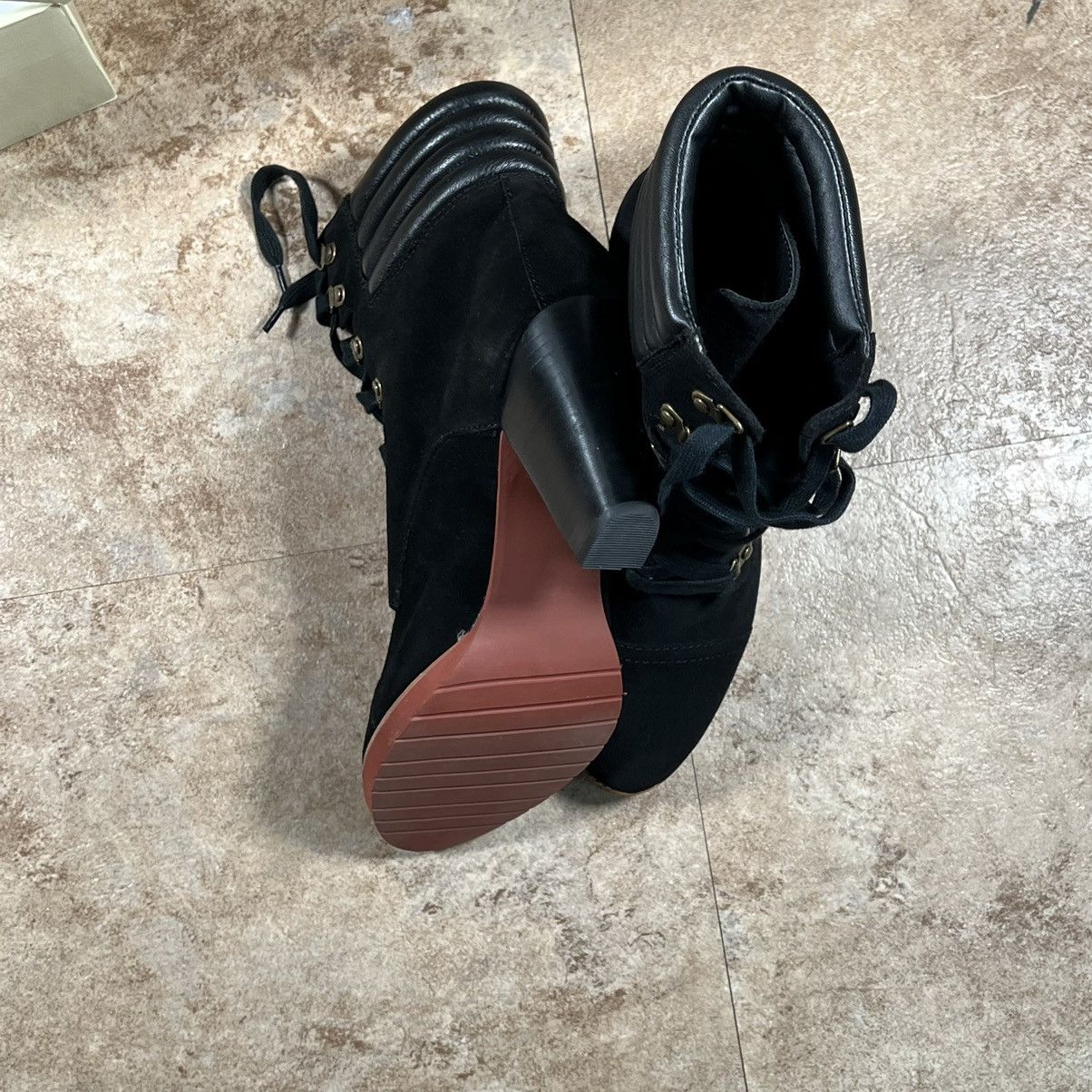 G.H. Bass & Co. GH Bass & Co. Heeled Lace Up Boots Women's SZ 8M Size US 8 / IT 38 - 4 Thumbnail