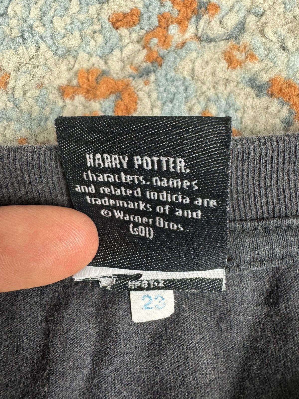 Other Vintage 90s Harry Potter and the philosophers stone tee Size US S / EU 44-46 / 1 - 8 Thumbnail
