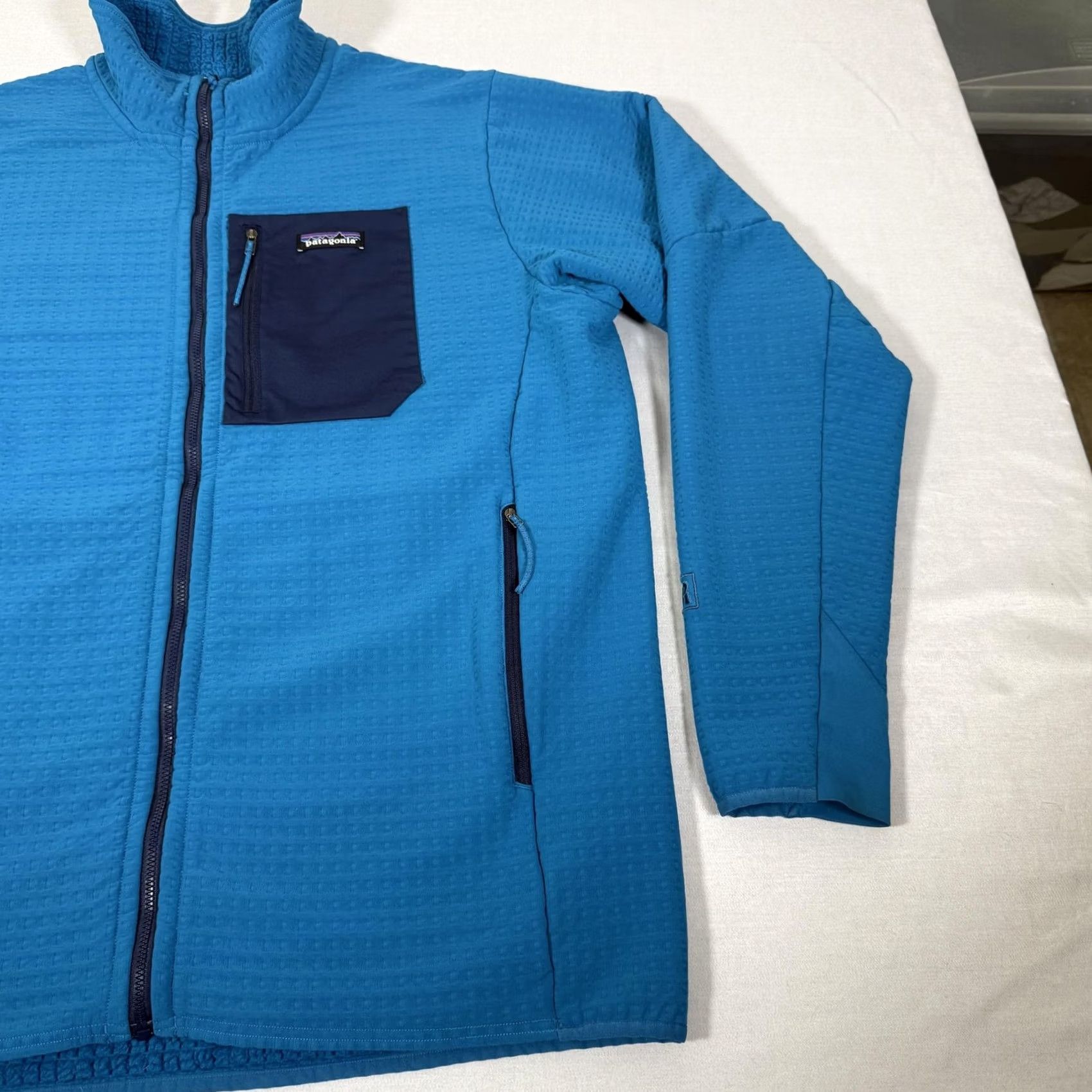 Patagonia Patagonia Jacket XL Blue R2 TechFace Regulator Fleece Lined Full Zip Pockets Stand-Up Collar Mens XL Blue Size US XL / EU 56 / 4 - 4 Thumbnail