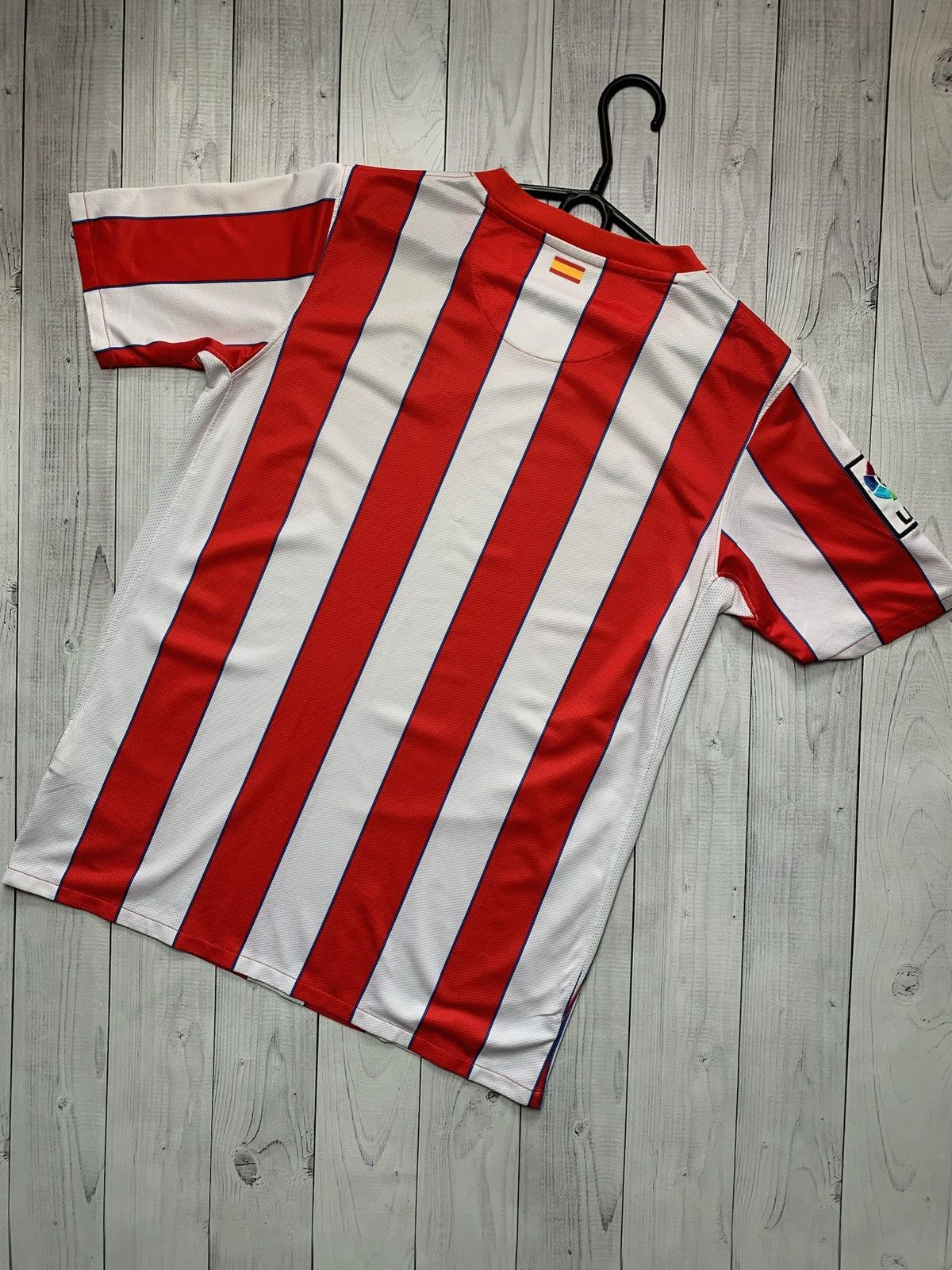 Nike × Vintage Vintage Nike Atletico Madrid soccer jersey size Xs logo Size US XS / EU 42 / 0 - 5 Thumbnail