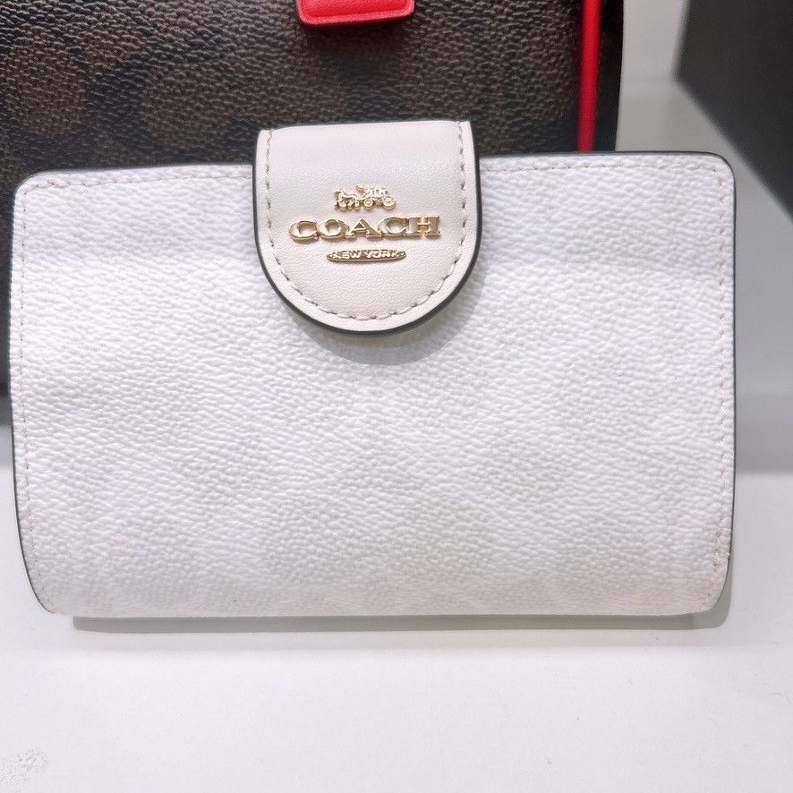Coach Medium Corner Zip Wallet In Signature Canvas CW786 Size ONE SIZE - 2 Thumbnail