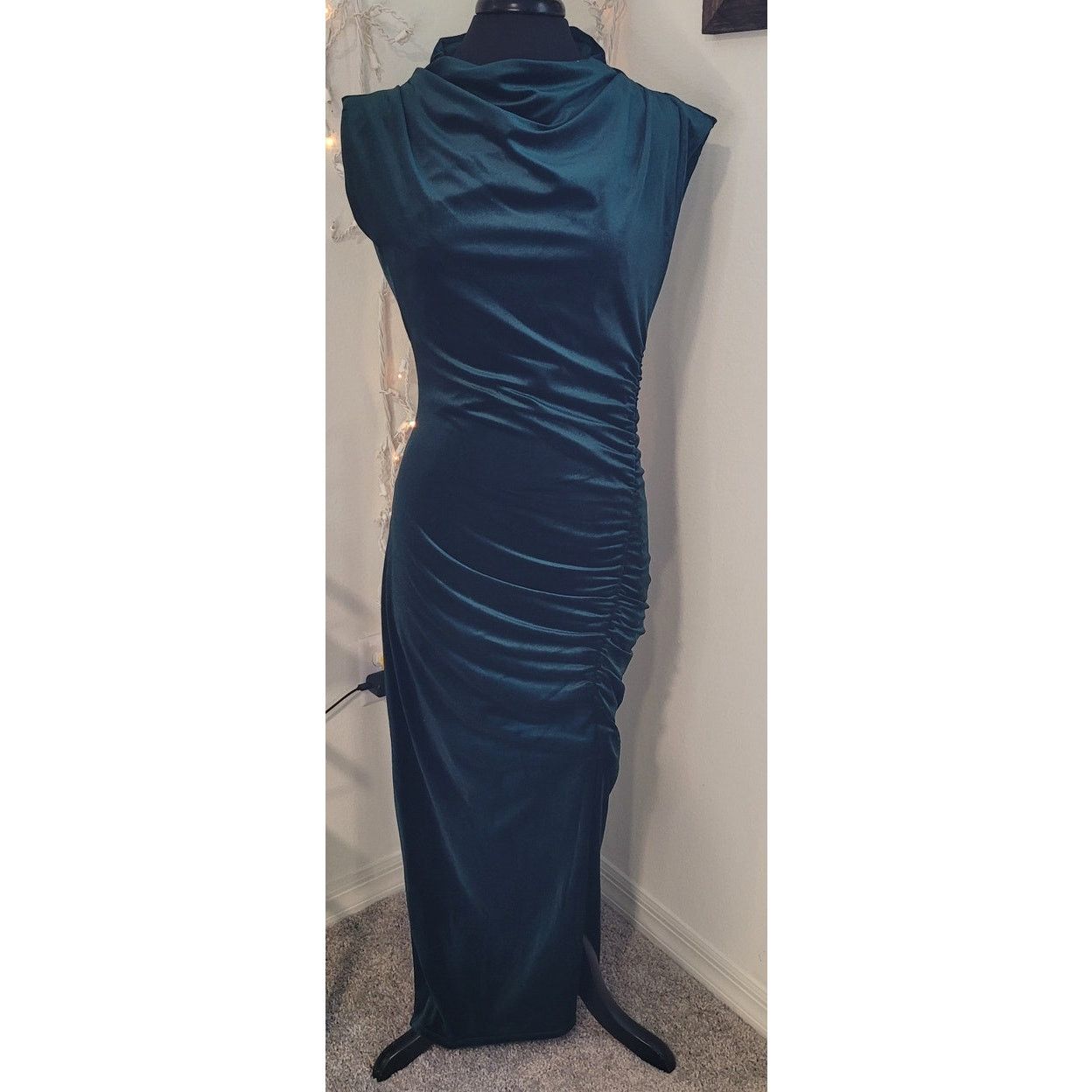 NWOT Robbie Bee Emerald Velvet Cowl Maxi Dress L