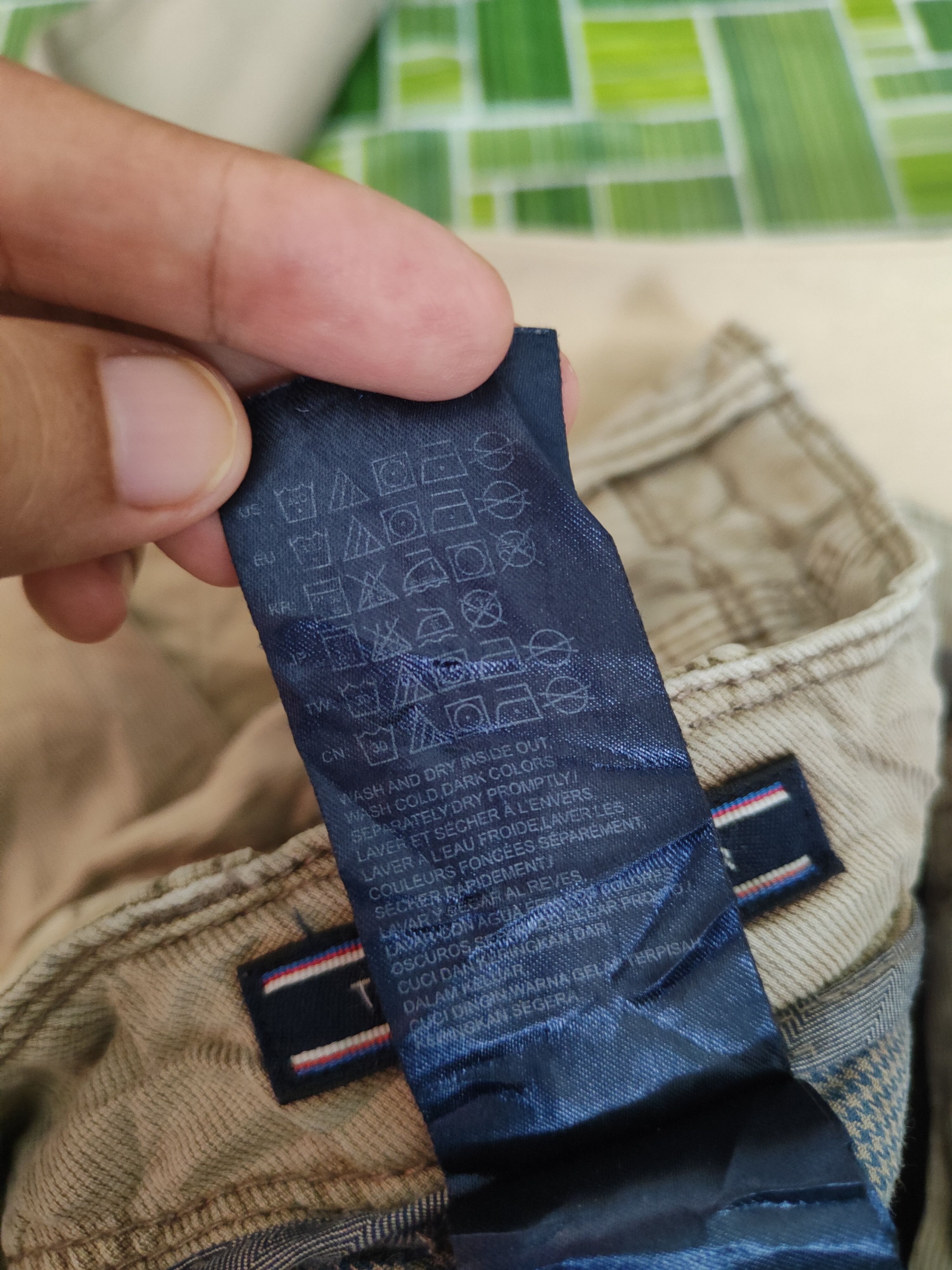 Japanese Brand Tommy Hilfiger Beige Faded Multipocket Cargo Pants #S1326 Size US 34 / EU 50 - 15 Thumbnail