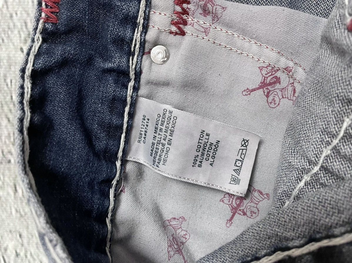 True Religion True Religion blue jeans white red thick stitching straight Size US 32 / EU 48 - 8 Thumbnail