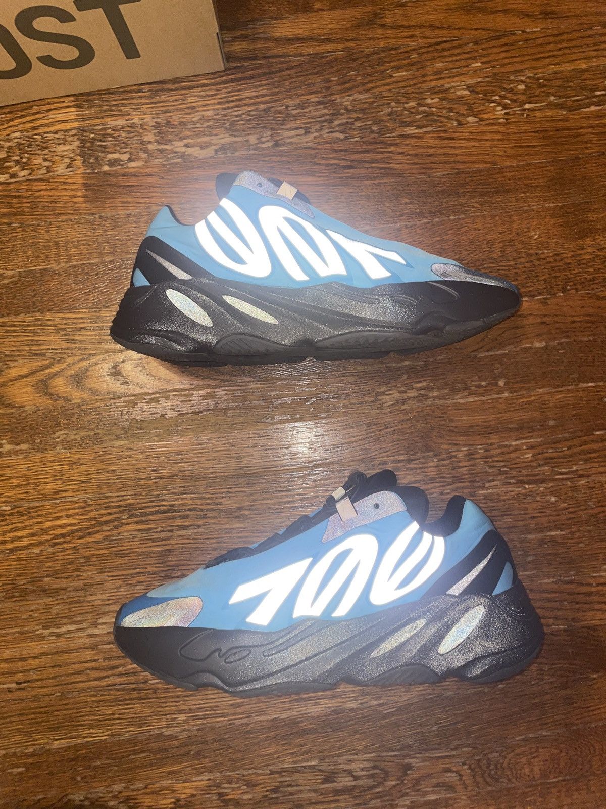 Adidas × Yeezy YEEZY 700 MNVN Size US 10 / EU 43 - 2 Thumbnail