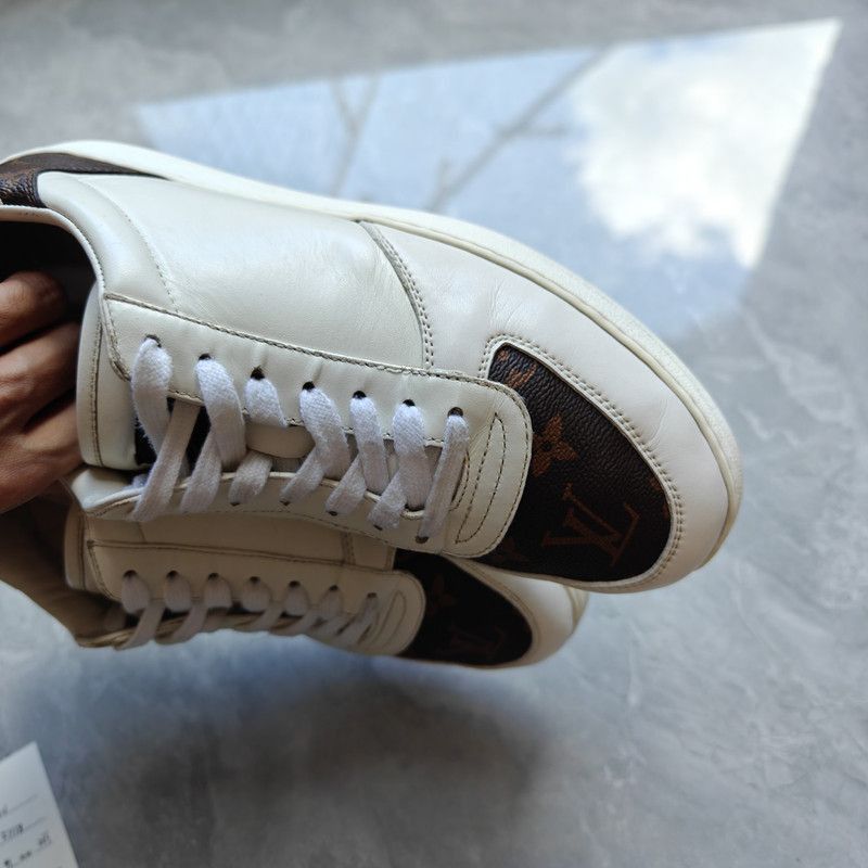 Louis Vuitton Louis Vuitton Rivoli Leather Sneakers for Men - Size US 8 / EU 41 - 7 Thumbnail