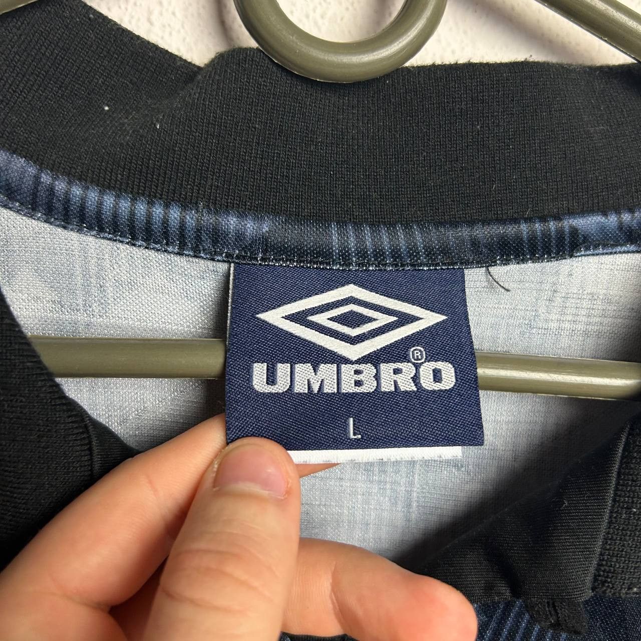 Umbro Vintage Umbro England 1999 home soccer national jersey Size US L / EU 52-54 / 3 - 5 Thumbnail
