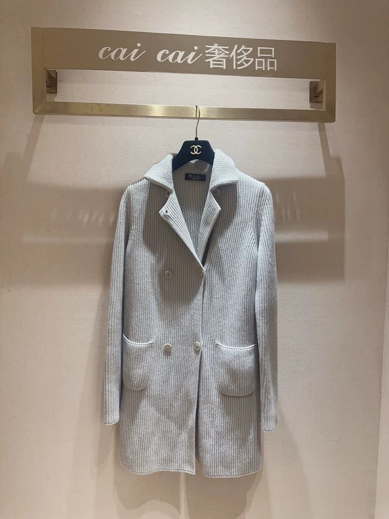 Loro Piana LORO PIANA A sheepskin coat Size XS / US 0-2 / IT 36-38 - 1 Thumbnail