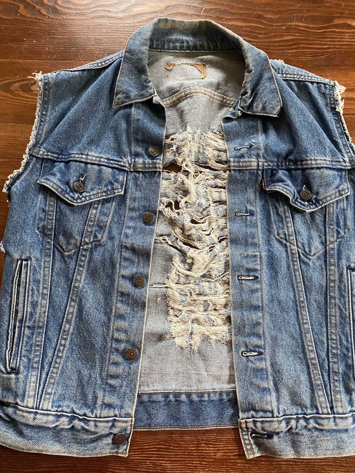 Levi's Vintage 80’s Levi’s Distressed Thrash Style Denim Jean Vest Size US S / EU 44-46 / 1 - 7 Thumbnail
