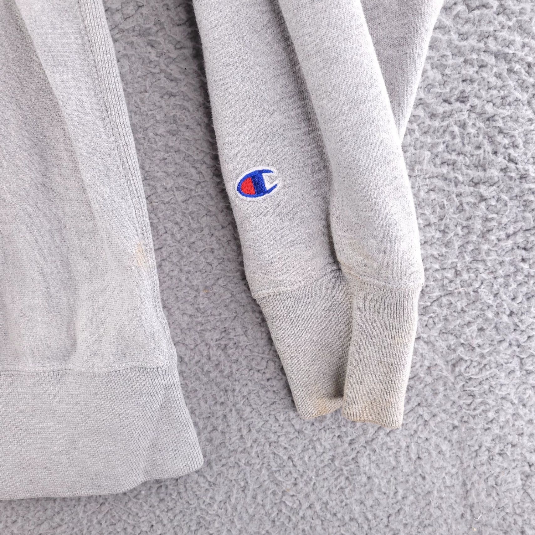 Champion VINTAGE Champion Sweatshirt Mens Large Reverse Weave Gray Crewneck Distressed Size US L / EU 52-54 / 3 - 3 Thumbnail