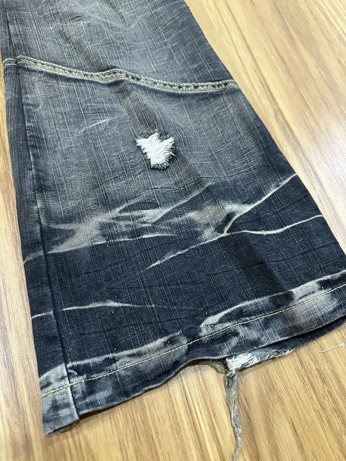 Japanese Brand 1990 - Black Crown Japanese Brand Clawmark Flared Jeans Size US 34 / EU 50 - 4 Thumbnail