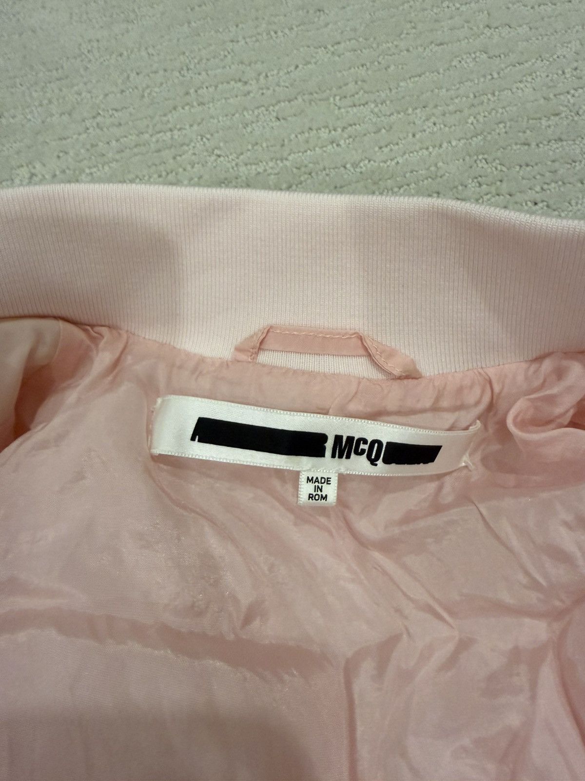 McQ Alexander McQueen Men’s McQ Alexander McQueen pink bomber jacket patch IT48 Size US M / EU 48-50 / 2 - 8 Thumbnail