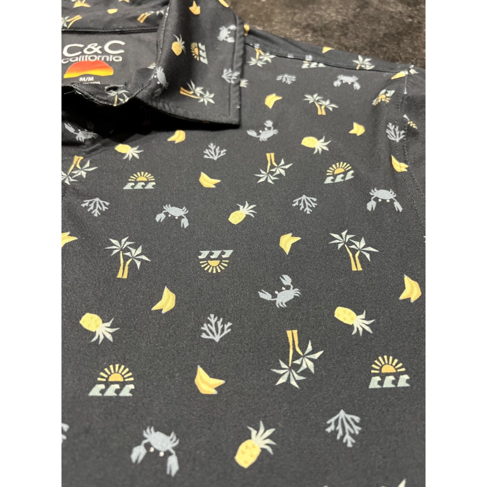 Vintage C&C California Pineapples & Bananas Golf Polo Shirt M Blue Men Polo Shirt Banana Golf Size M Size US M / EU 48-50 / 2 - 4 Thumbnail