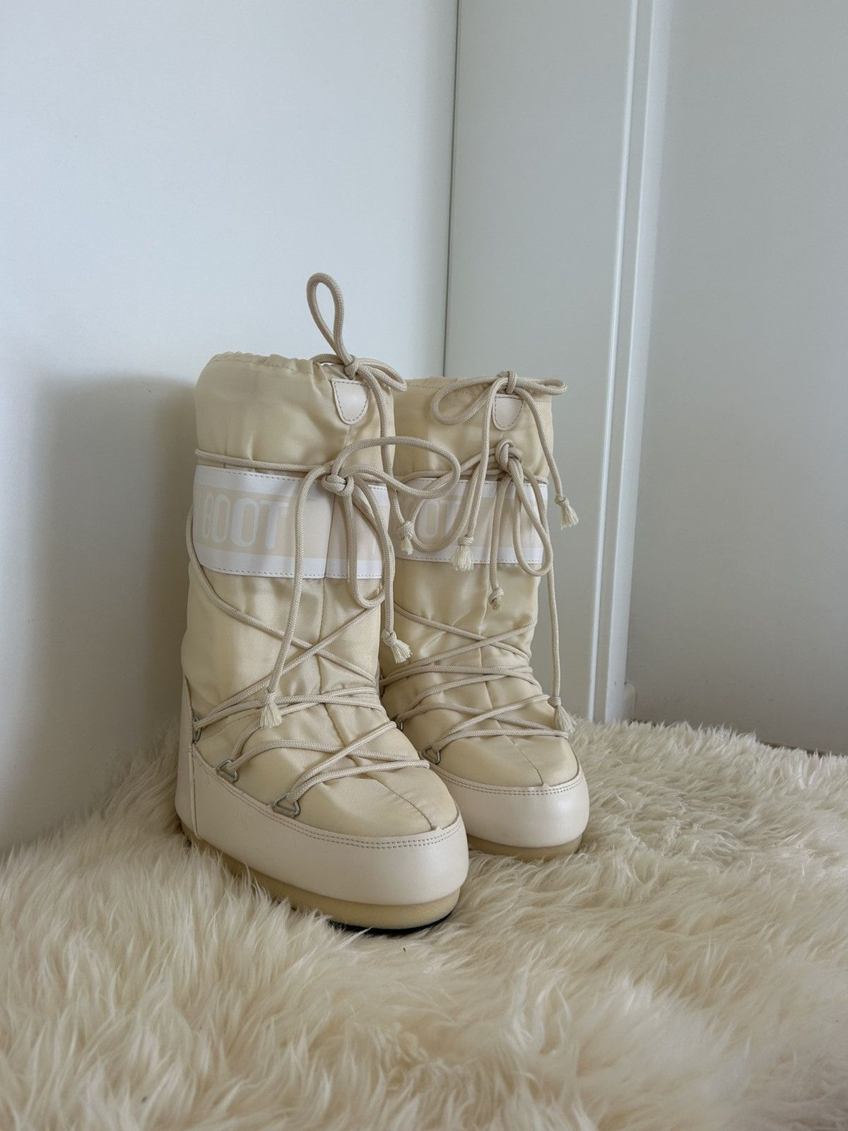 Moon Boot Off White Moon Boots Size US 8 / IT 38 - 1 Thumbnail