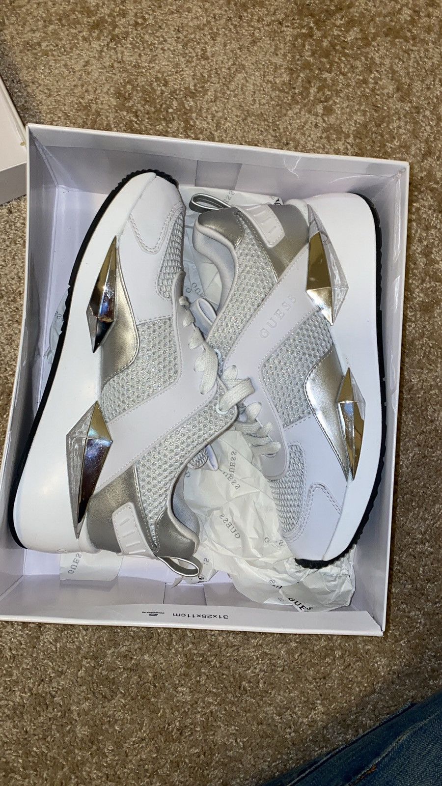 Guess Guess typical running tennis shoes Size US 8.5 / EU 41-42 - 1 Thumbnail