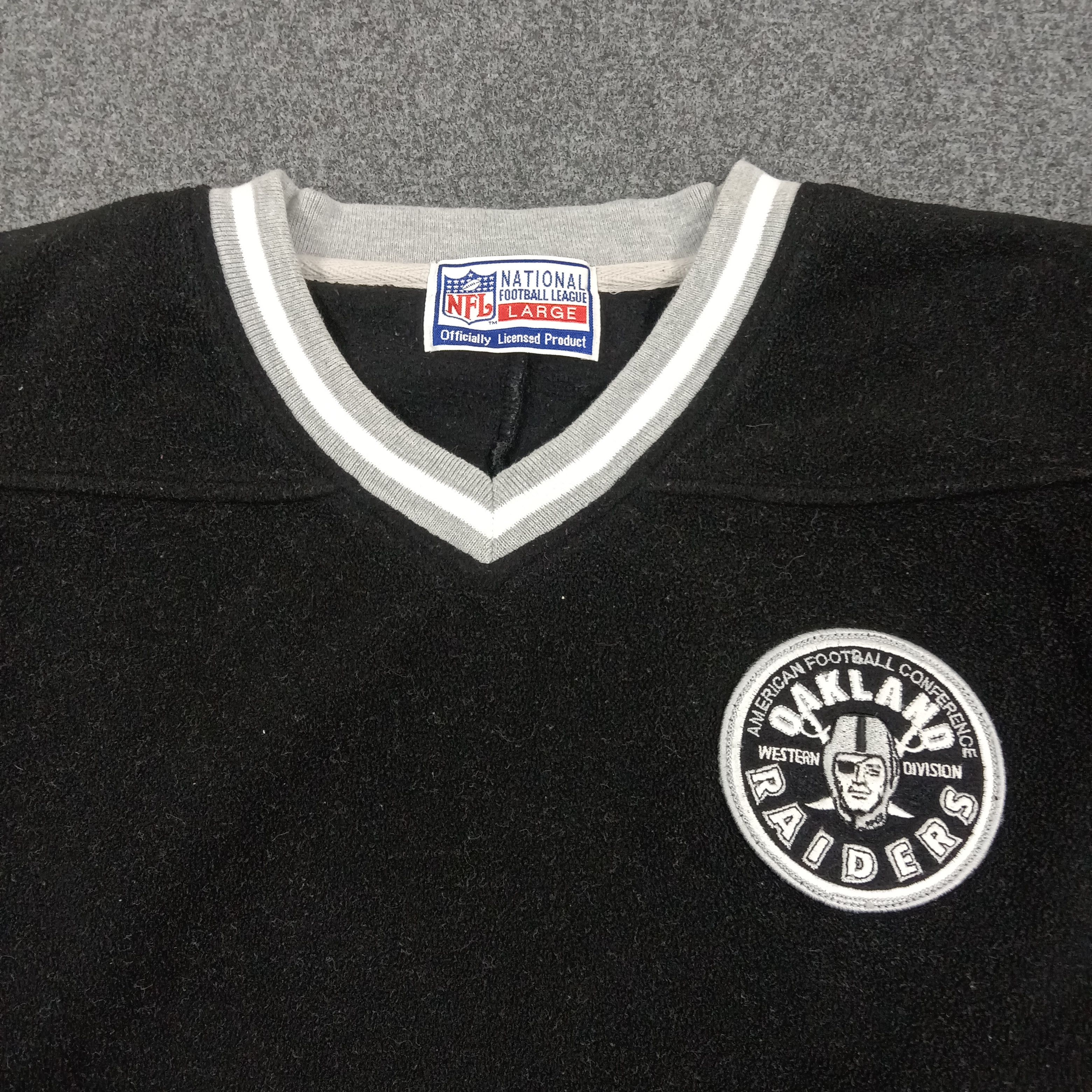 NFL Vintage 90's Oakland Raiders NFL Goldwin Sweatshirt C292N22 Size US XL / EU 56 / 4 - 2 Thumbnail