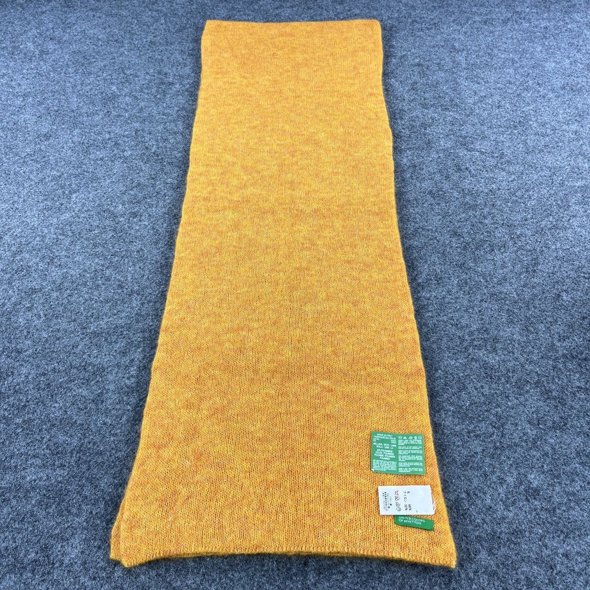 United Colors Of Benetton Scarf / Muffler / Neckwear K025