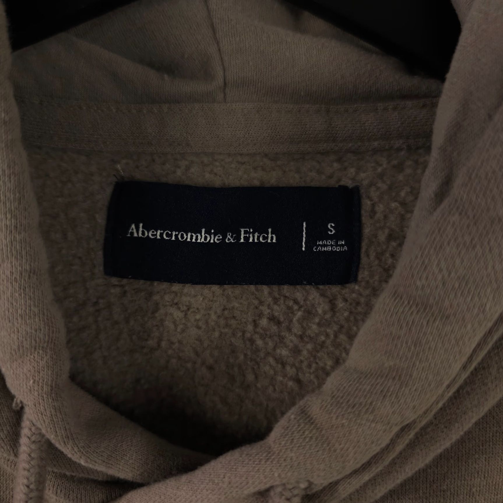 Abercrombie & Fitch Abercrombie & Fitch Hoodie Mens S Beige Essential Popover Logo NYC Sweatshirt Cute Logo Embroidered Cotton Polyester Fleece Mock Neck Pullover Size US S / EU 44-46 / 1 - 3 Thumbnail