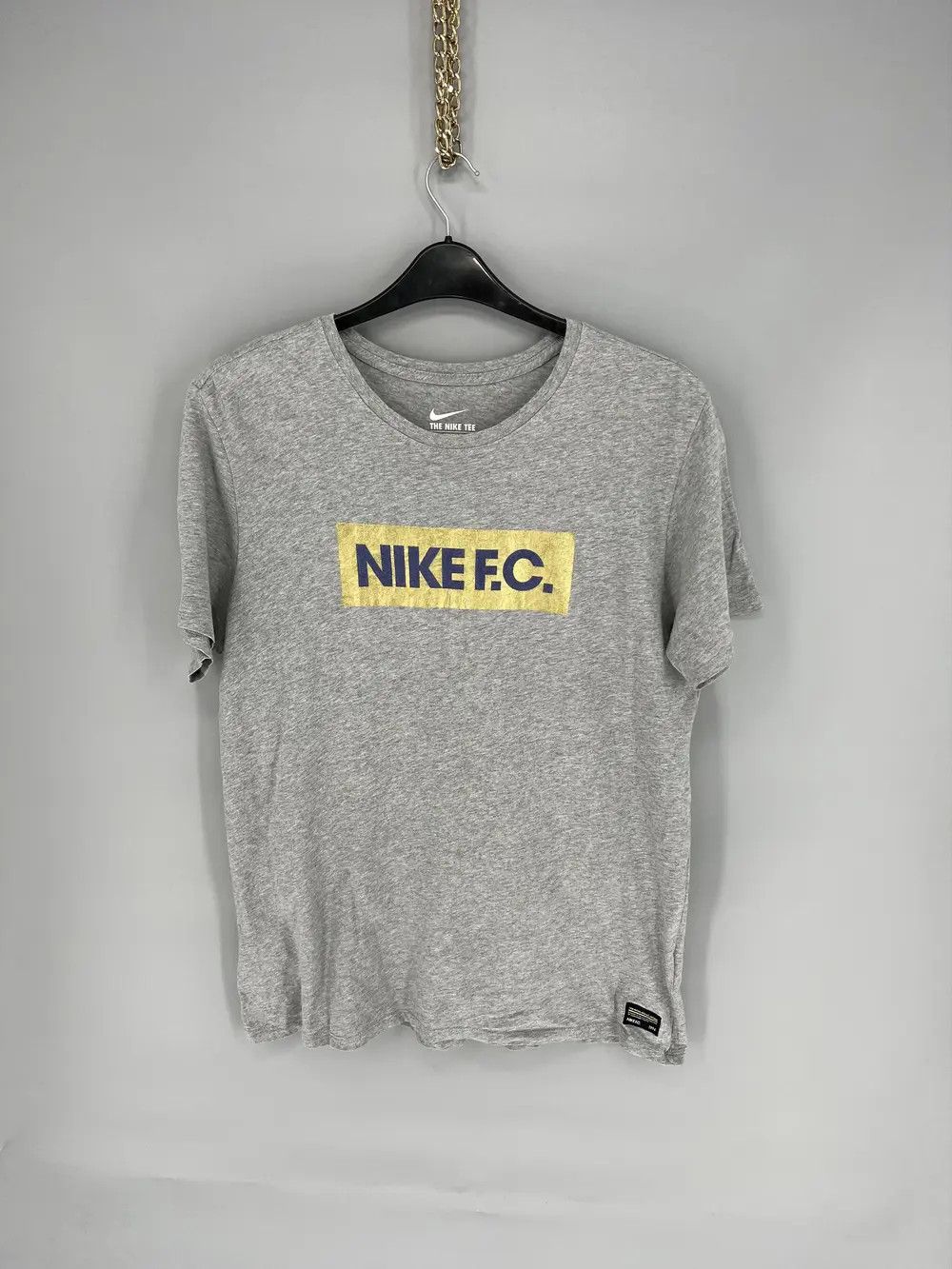 Nike Vintage 90s Nike F.C. Swoosh Logo Tee Travis Scott Style Size US L / EU 52-54 / 3 - 1 Thumbnail