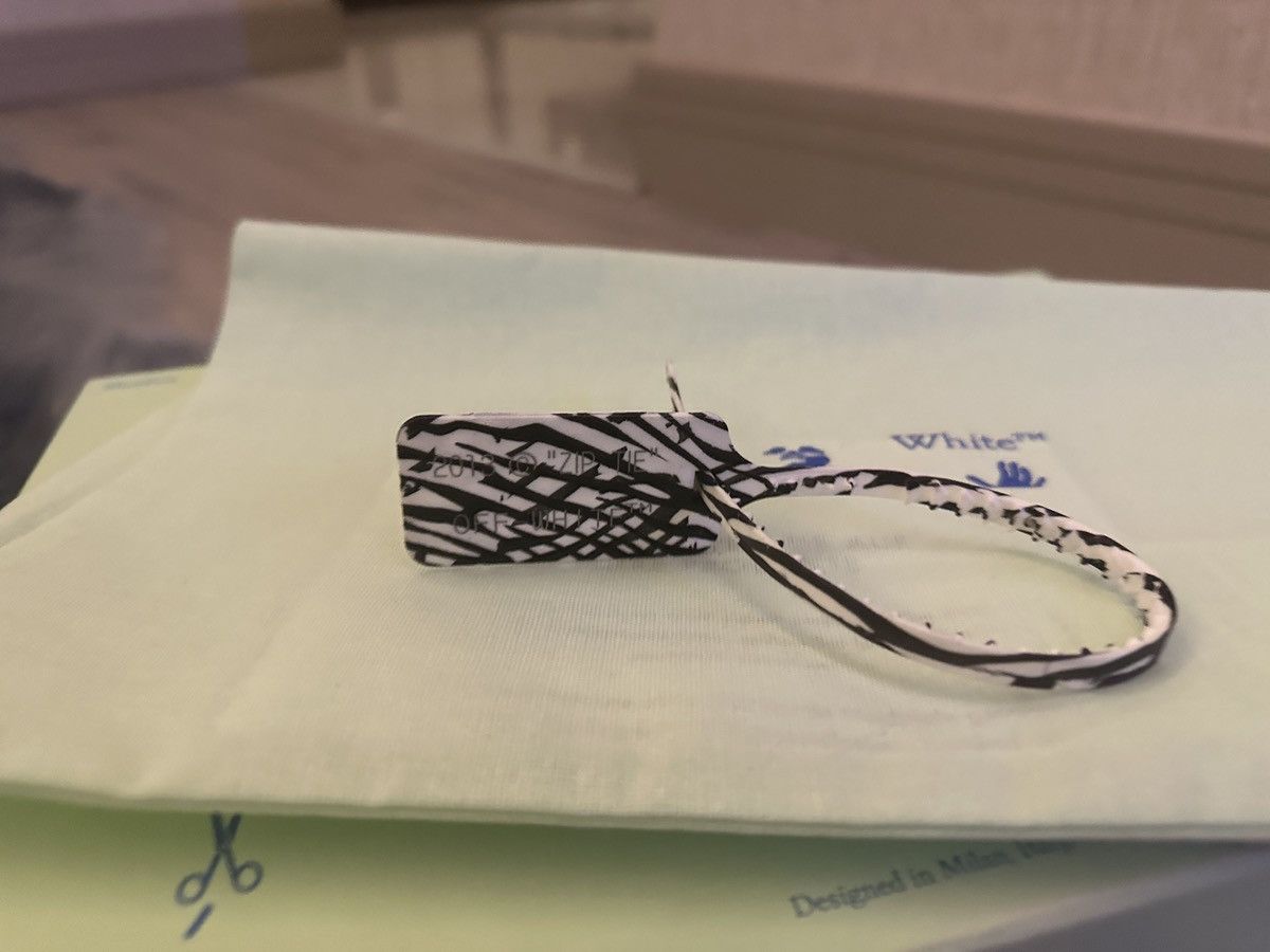 Off-White Off white zip tie tag Size 42 - 4 Thumbnail