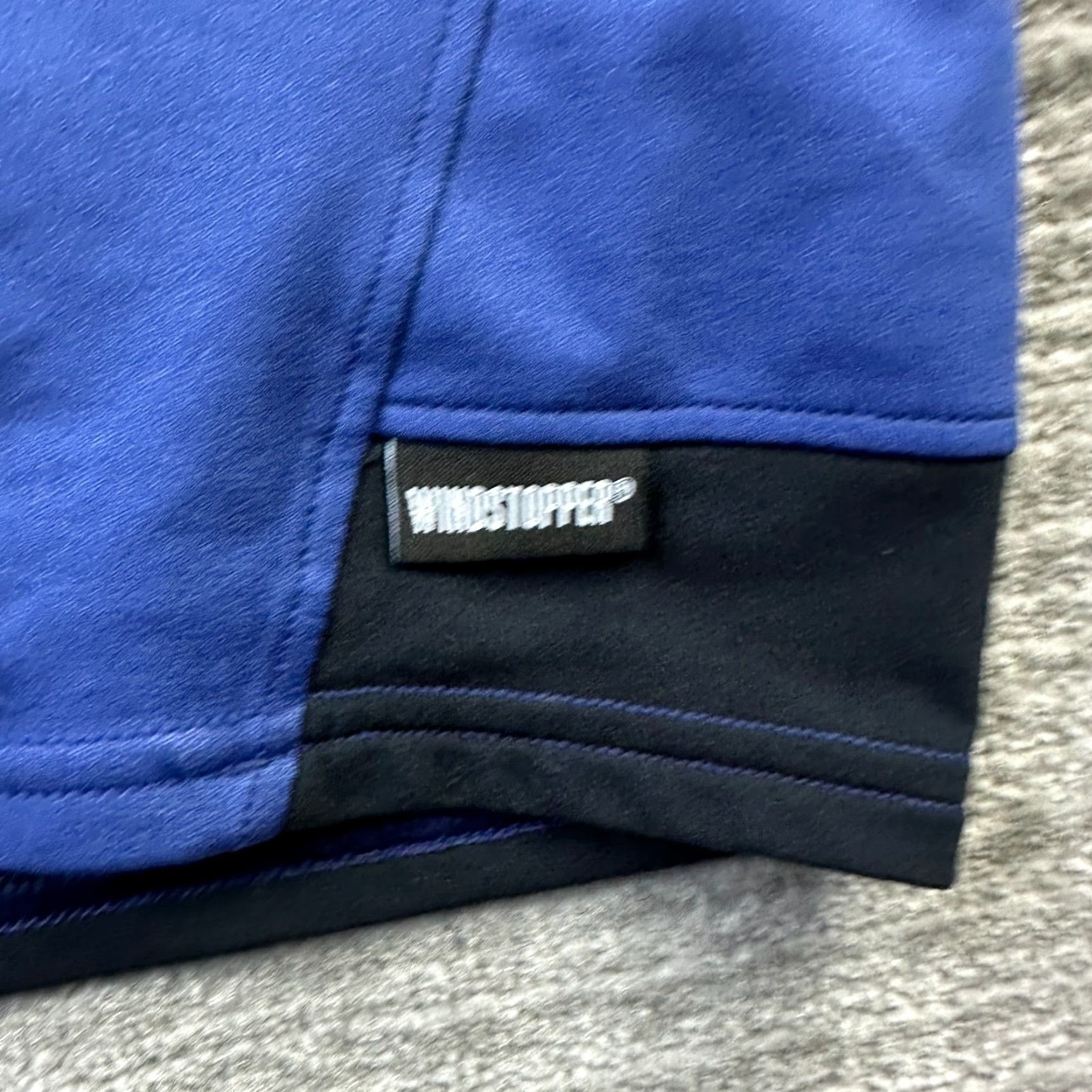 Mountain Hardwear Mountain Hardwear Jacket Mens L Blue Windbreaker 1/4 Zip USA Made Windstopper All Seasons Logo Regular Size Blue Mens Size US L / EU 52-54 / 3 - 3 Thumbnail
