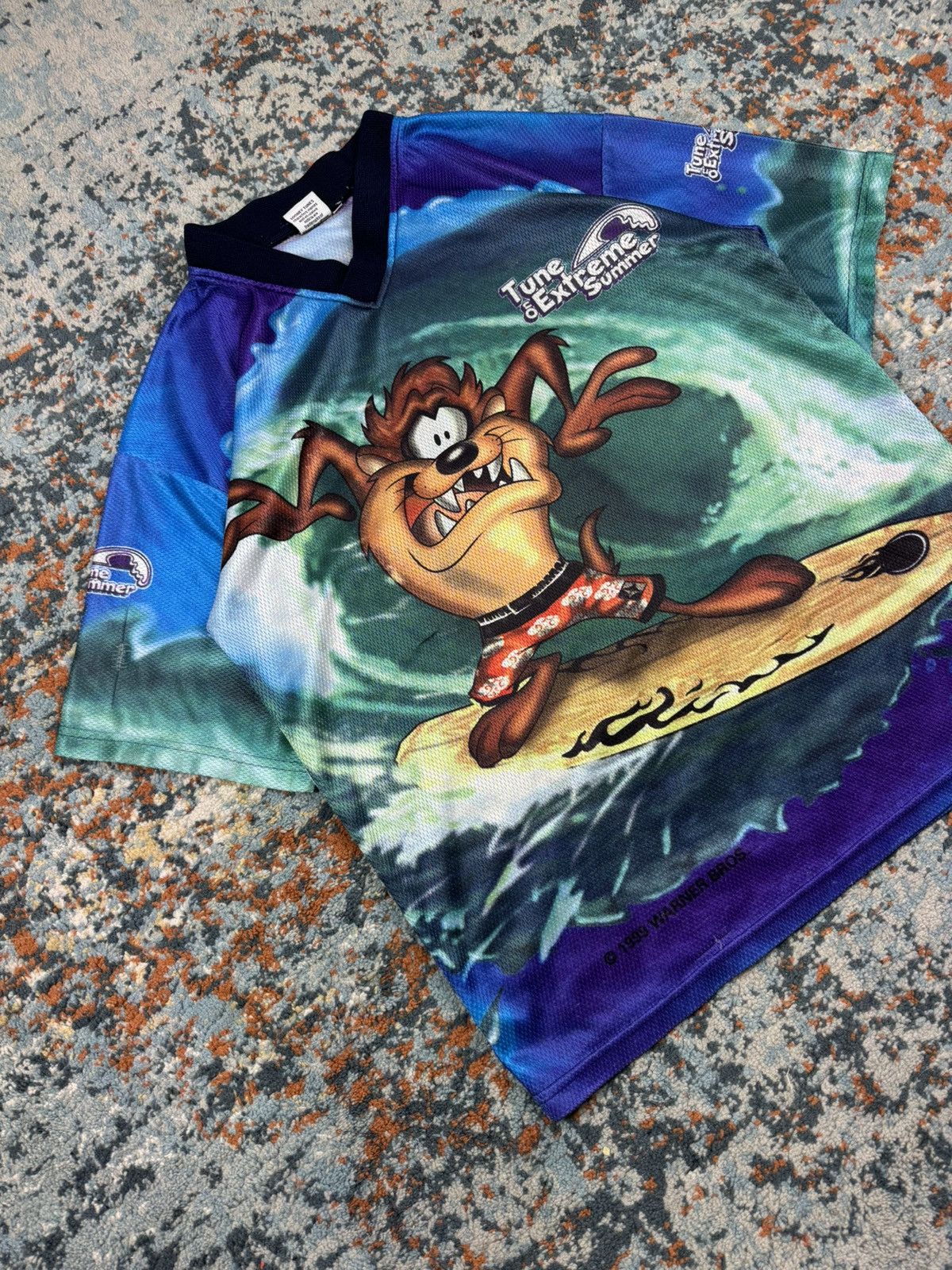 Vintage × Warner Bros Vintage 1999 crazy Warner bros graphic all over print Jersey Size US M / EU 48-50 / 2 - 3 Thumbnail
